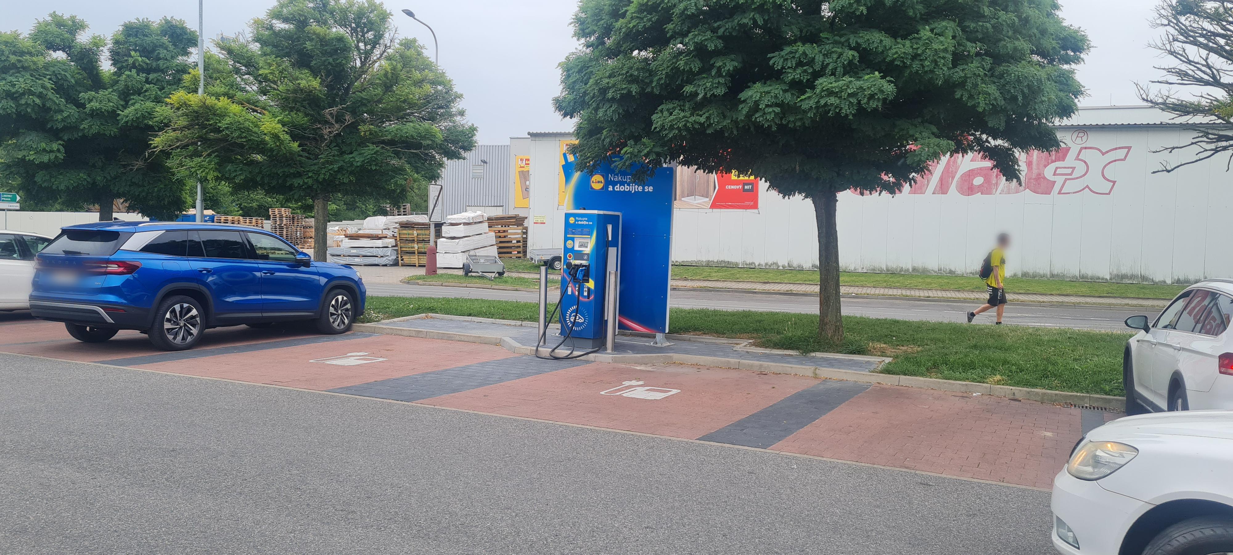 Nabíjecí stanice Lidl foto 1
