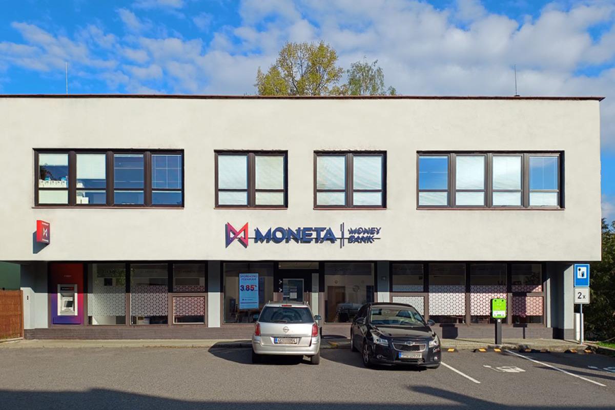 MONETA Money Bank