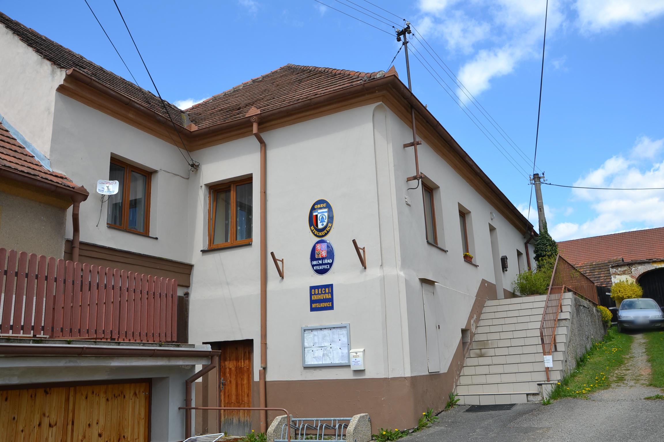 Myslkovice - obecní úřad foto 2