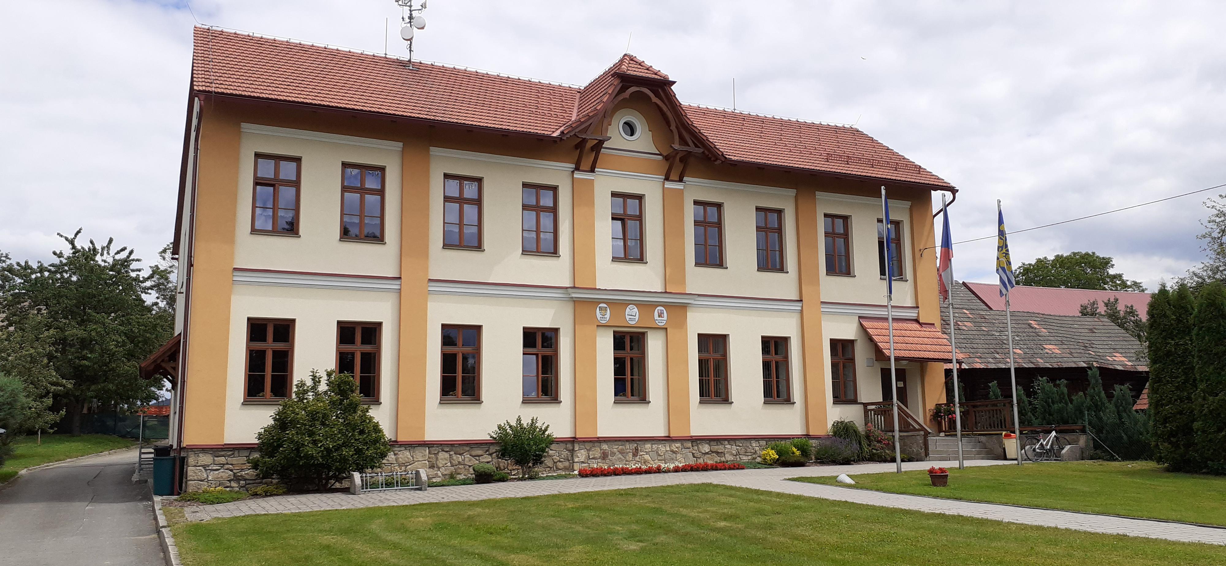 Obecní knihovna Poteč foto 2