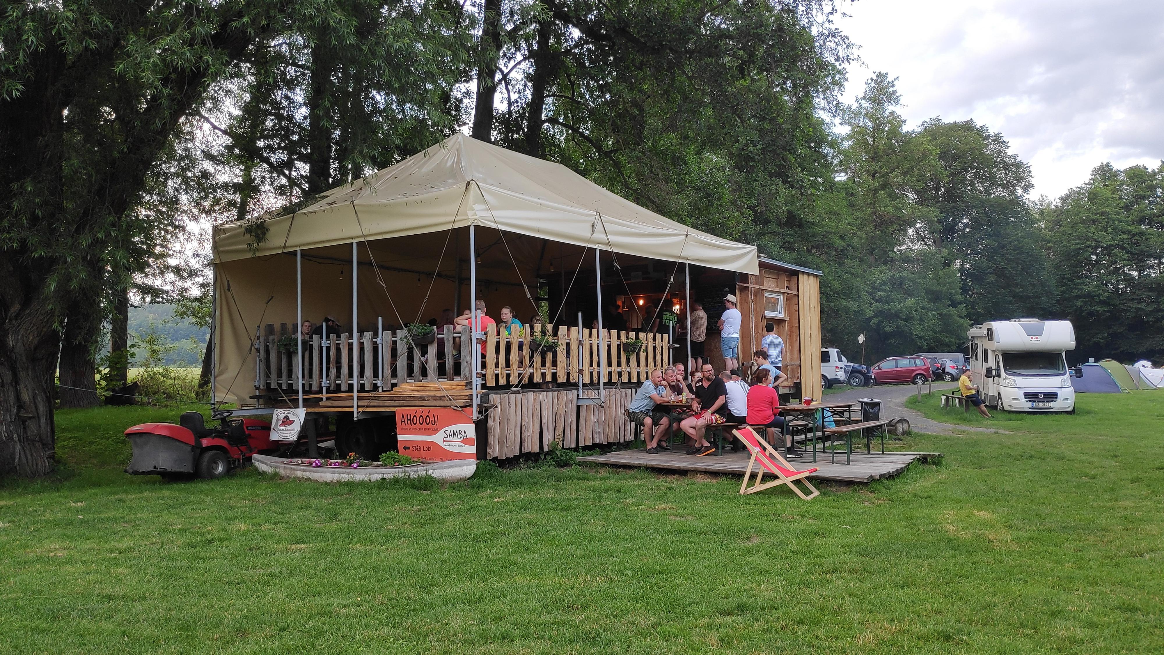 Občerstvení kemp Slaník foto 2