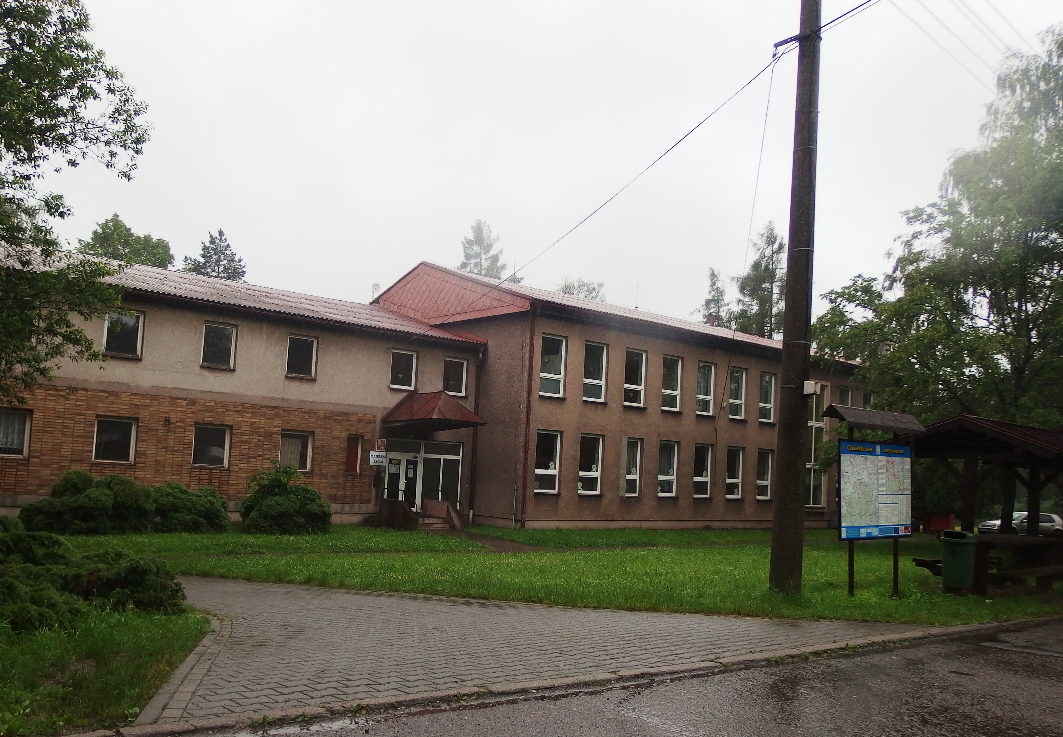 ZŠ Třinec, Konská foto 1