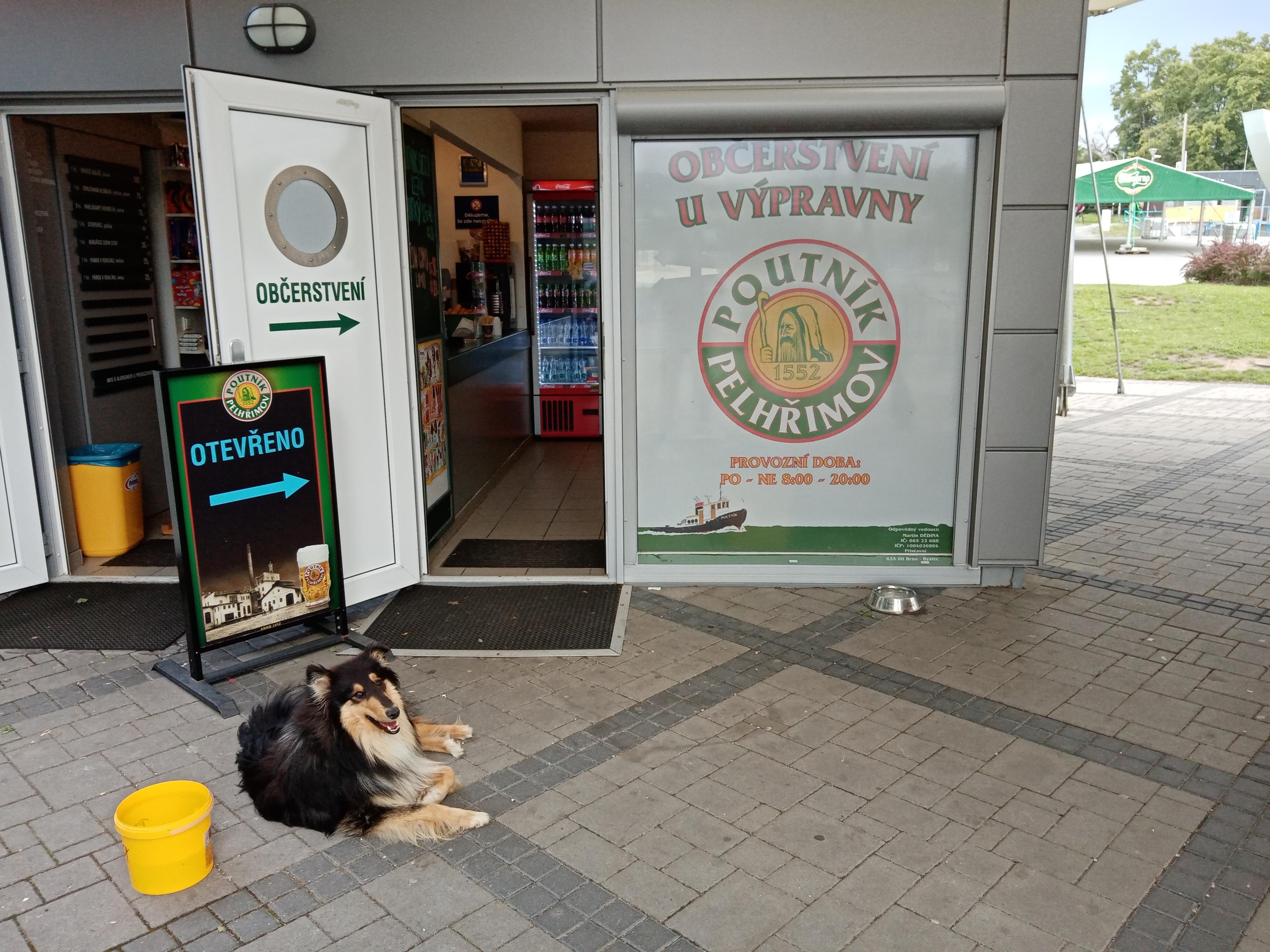 Občerstvení u Výpravny foto 1