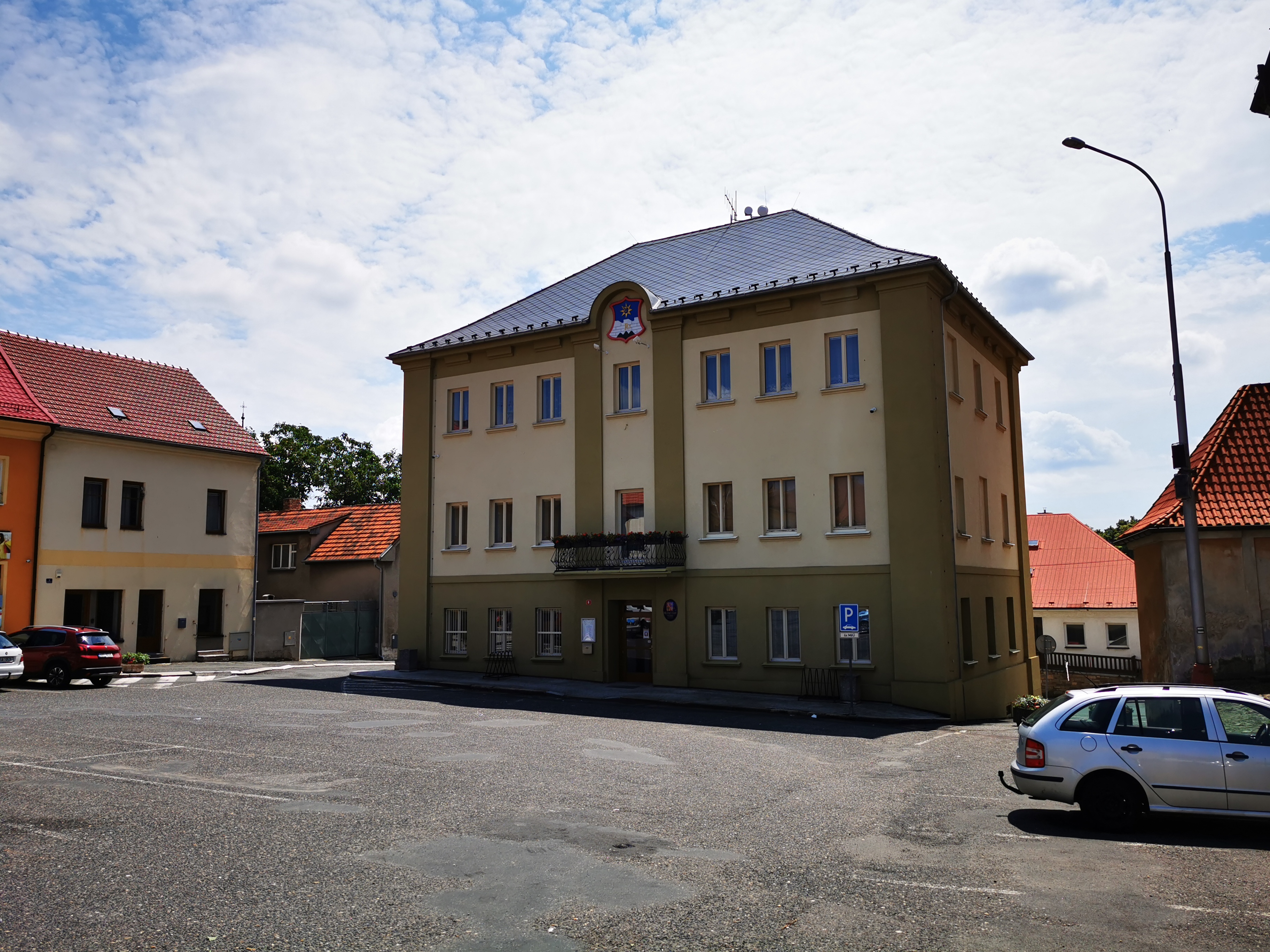 Uhlířské Janovice - městský úřad foto 3