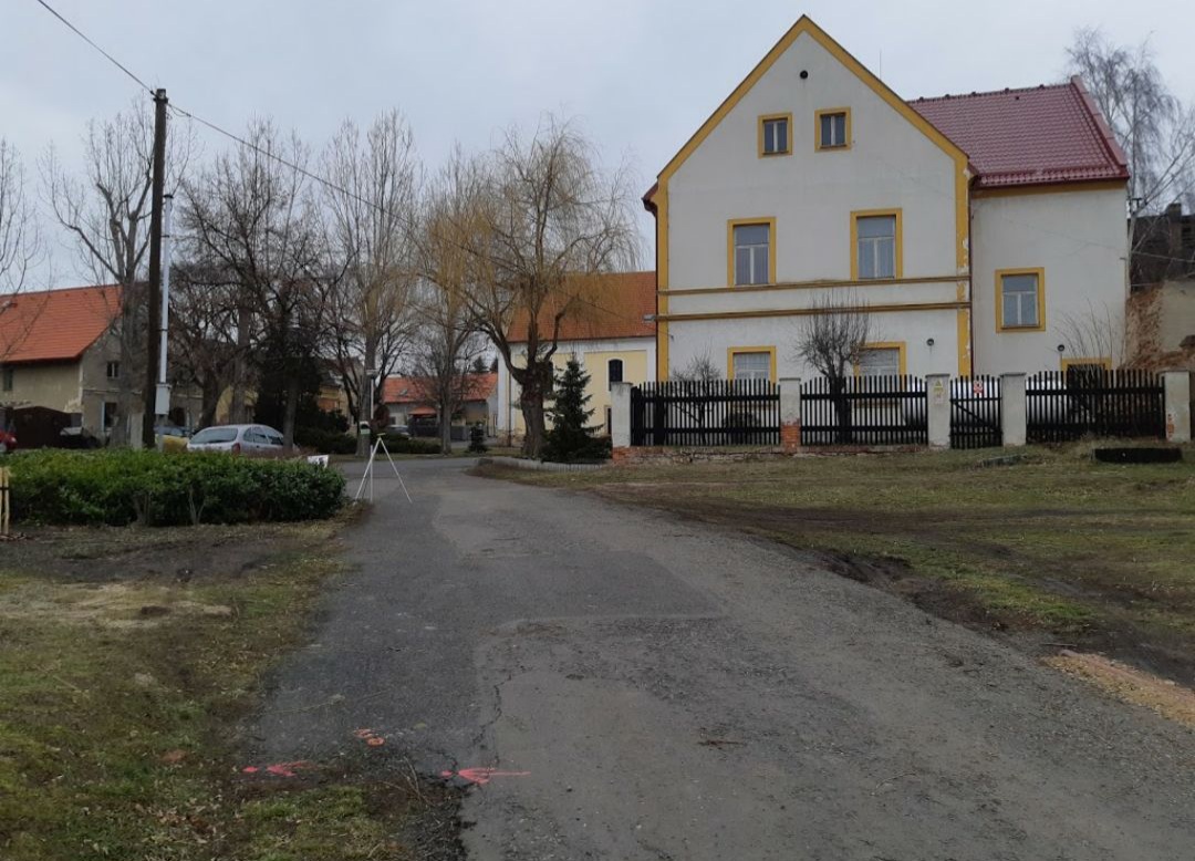 Bílence - obecní úřad foto 2