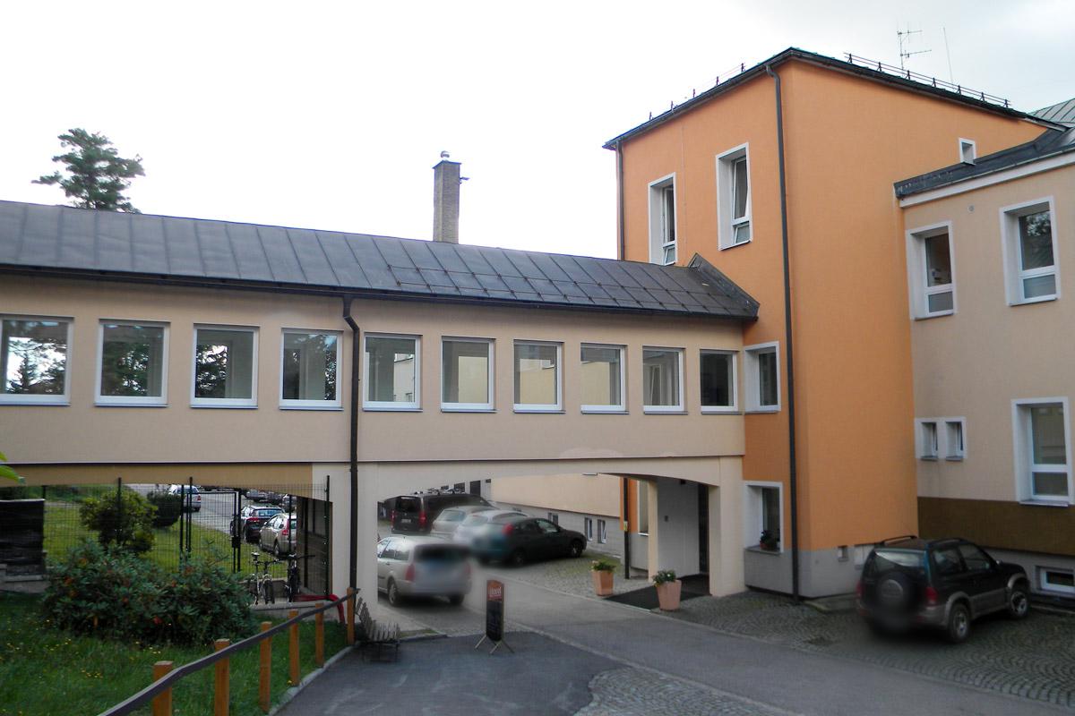 Ústav chirurgie ruky a plastické chirurgie foto 2