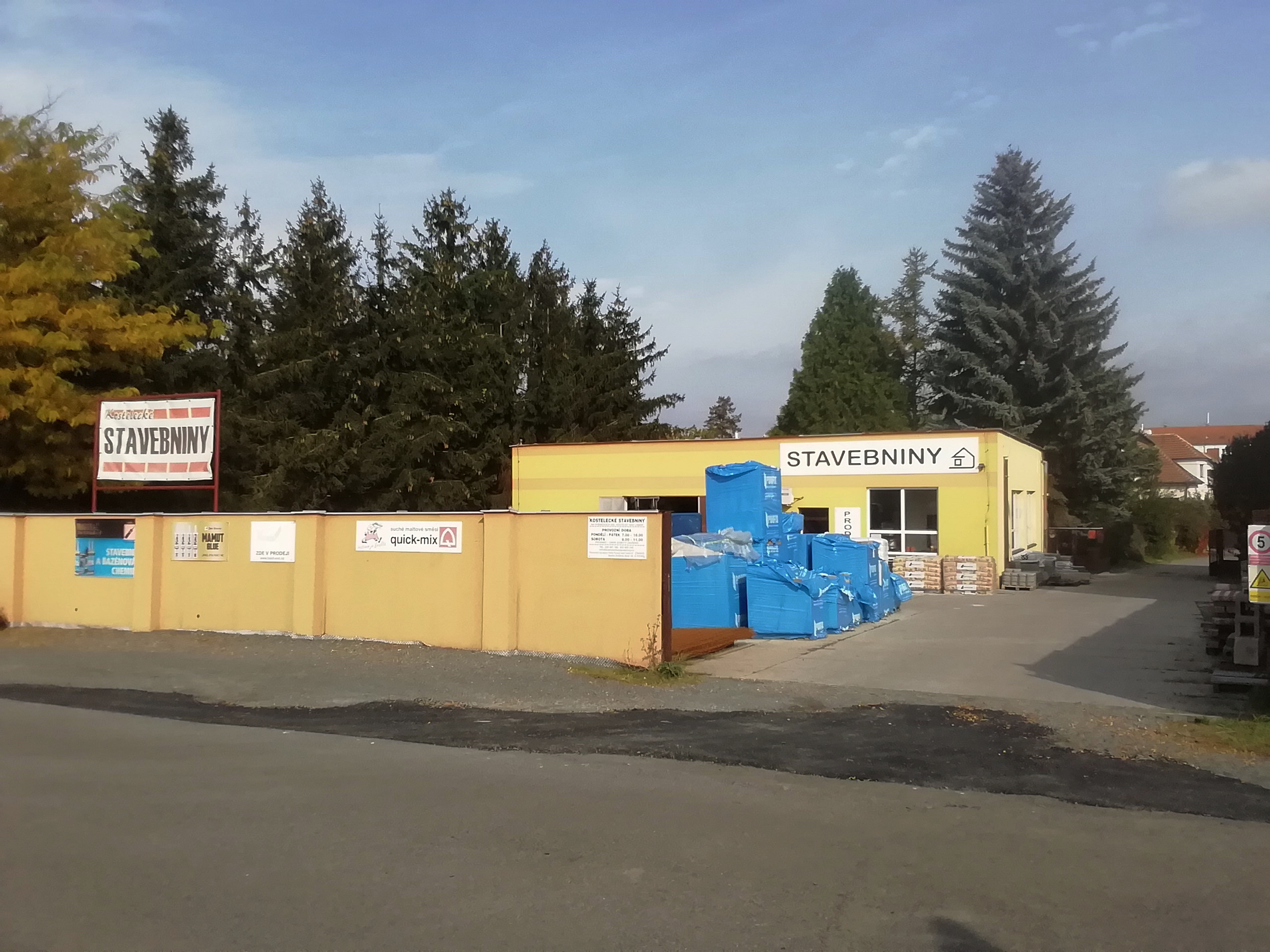 KOSTELECKÉ STAVEBNINY