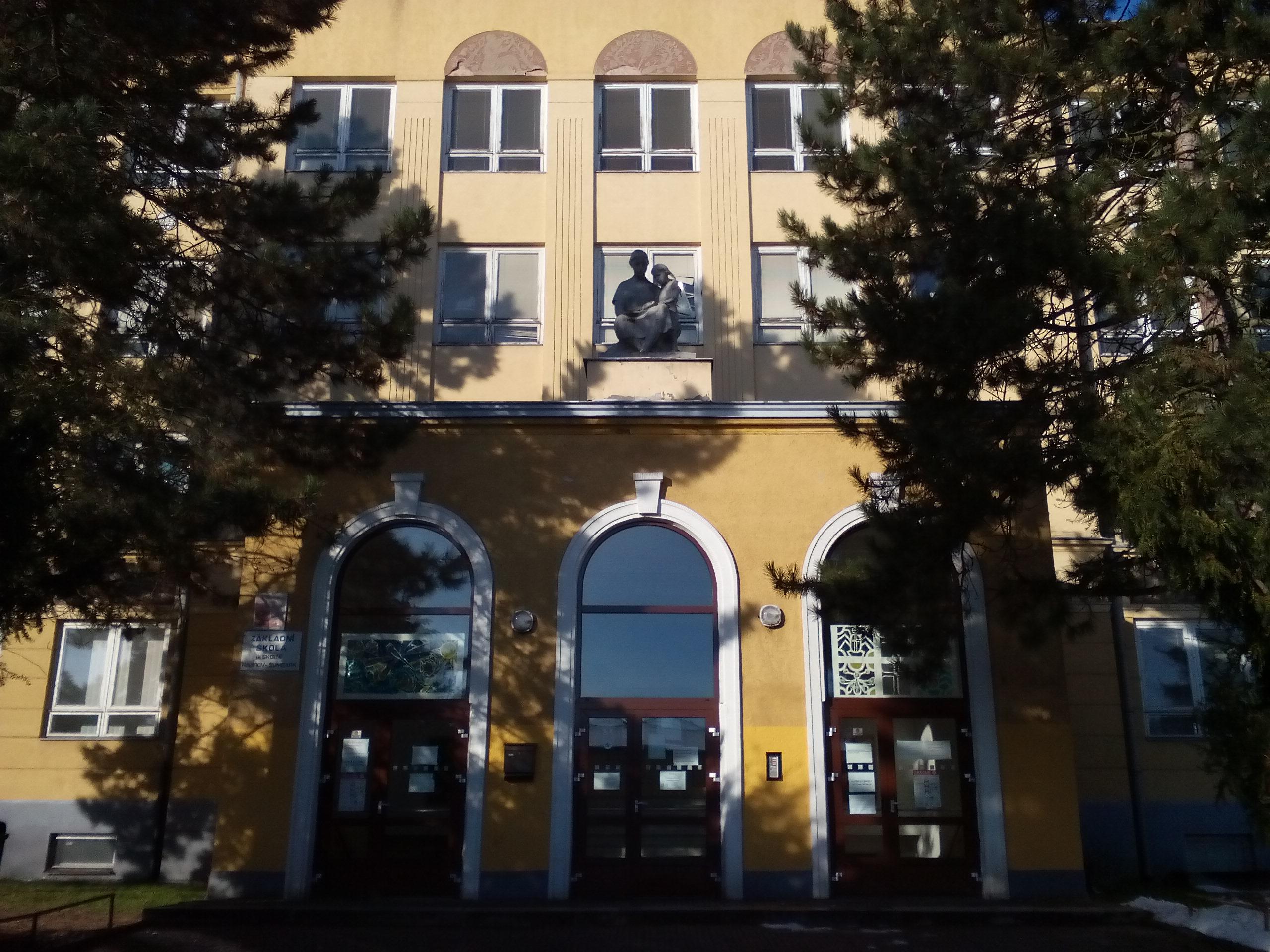 ZŠ Havířov, Školní foto 2