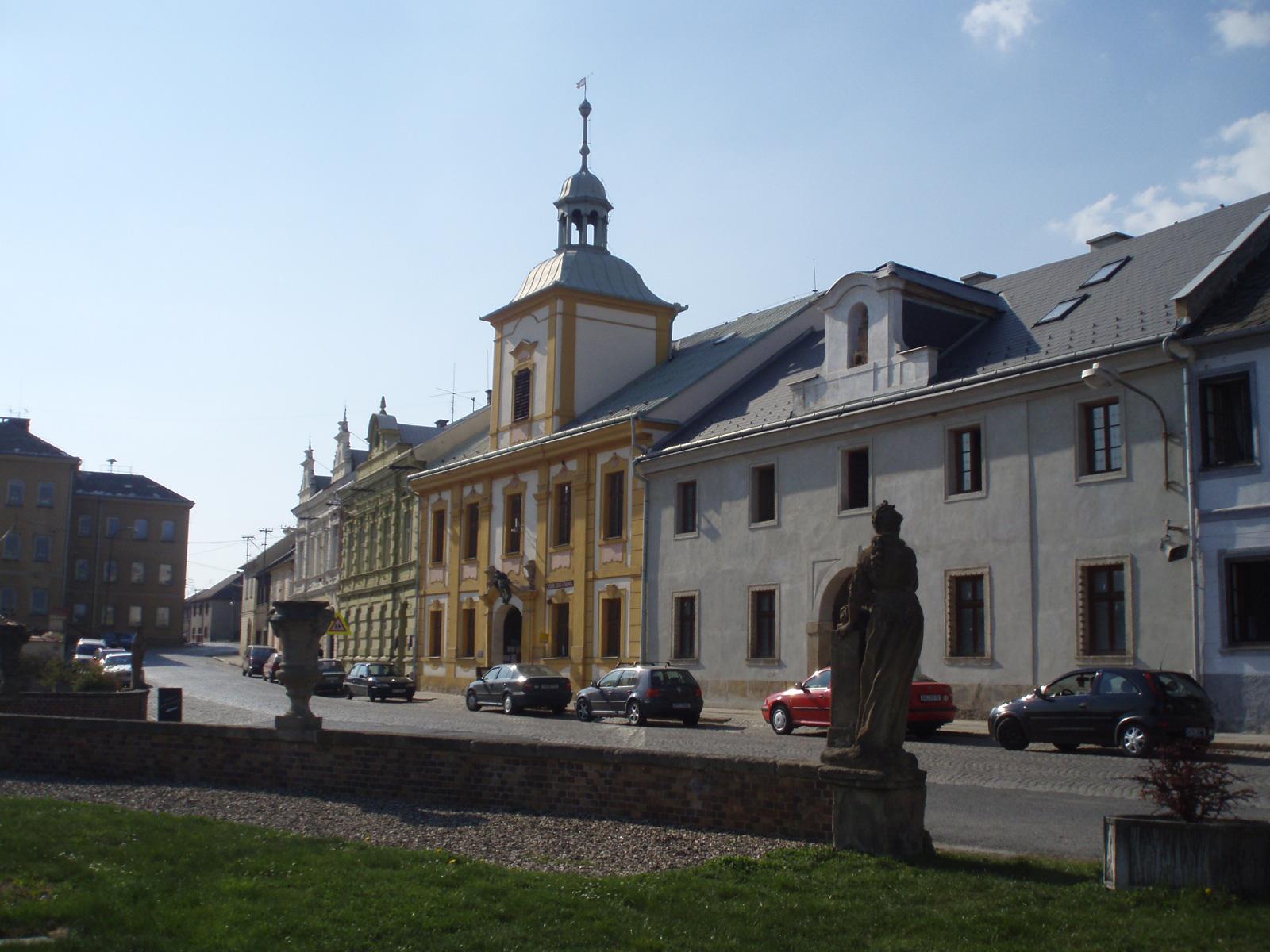 Manětín - městský úřad foto 2