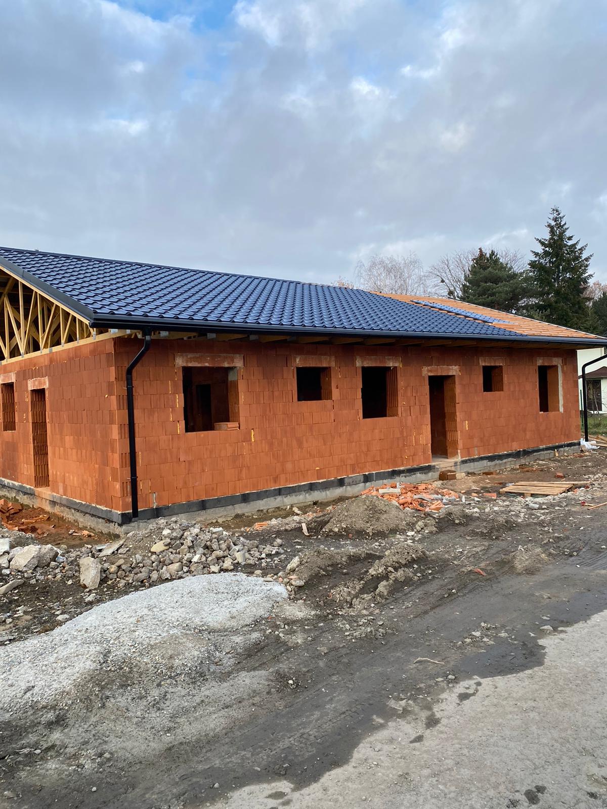 Zbořil střechy foto 2