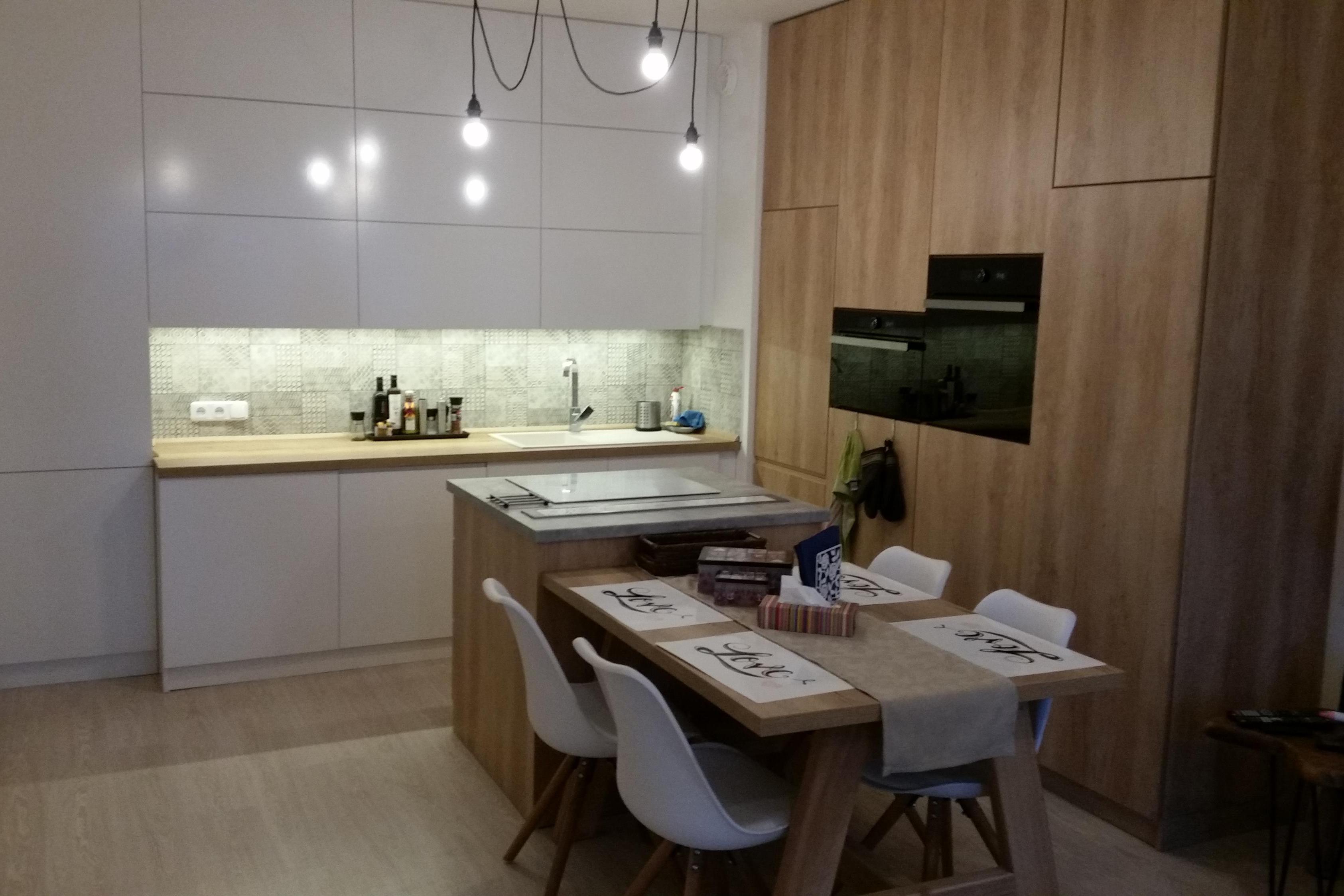 TRUHLÁŘSTVÍ Hovorka