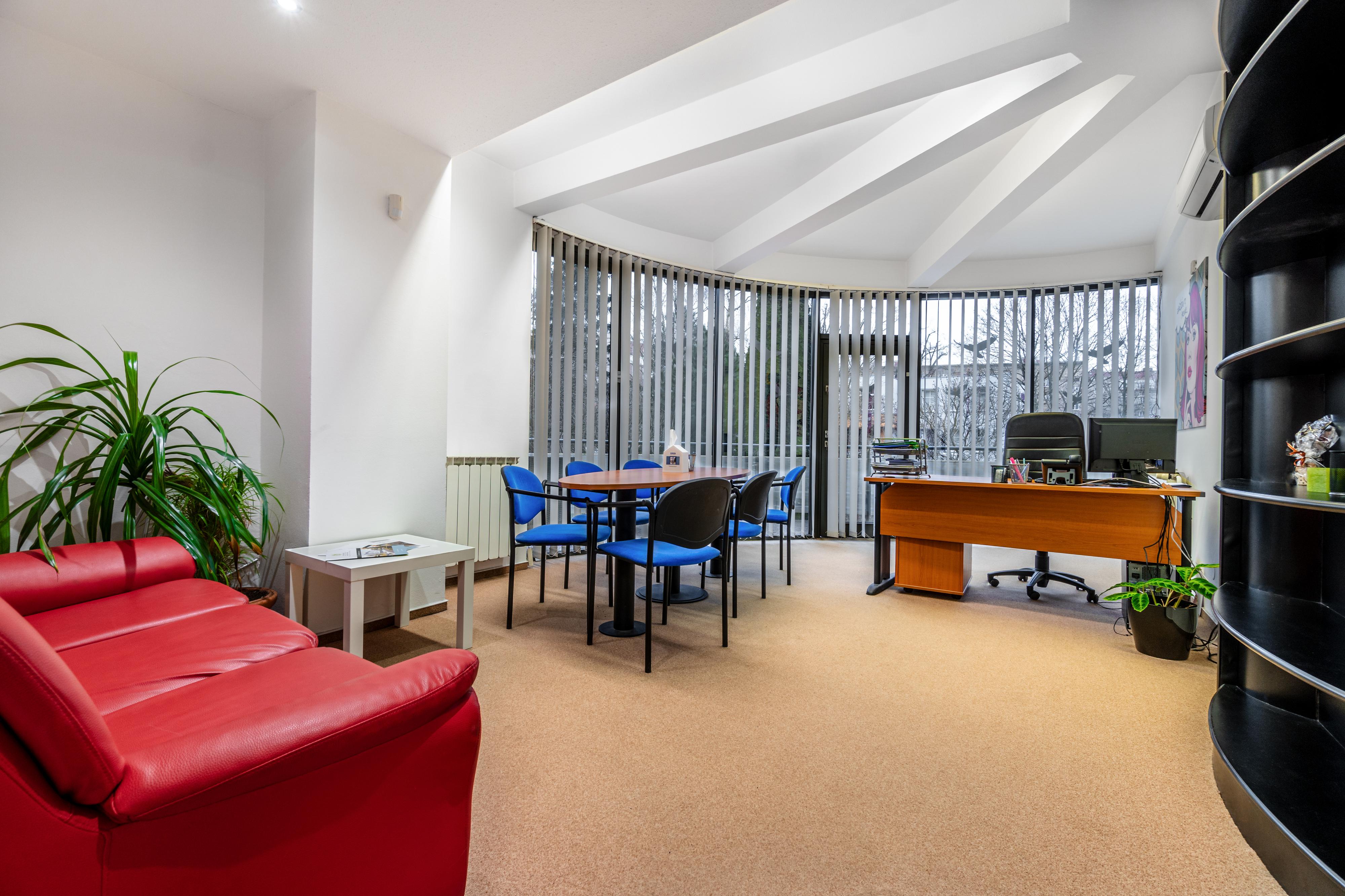 EVROPA realitní kancelář HRADEC KRÁLOVÉ foto 4