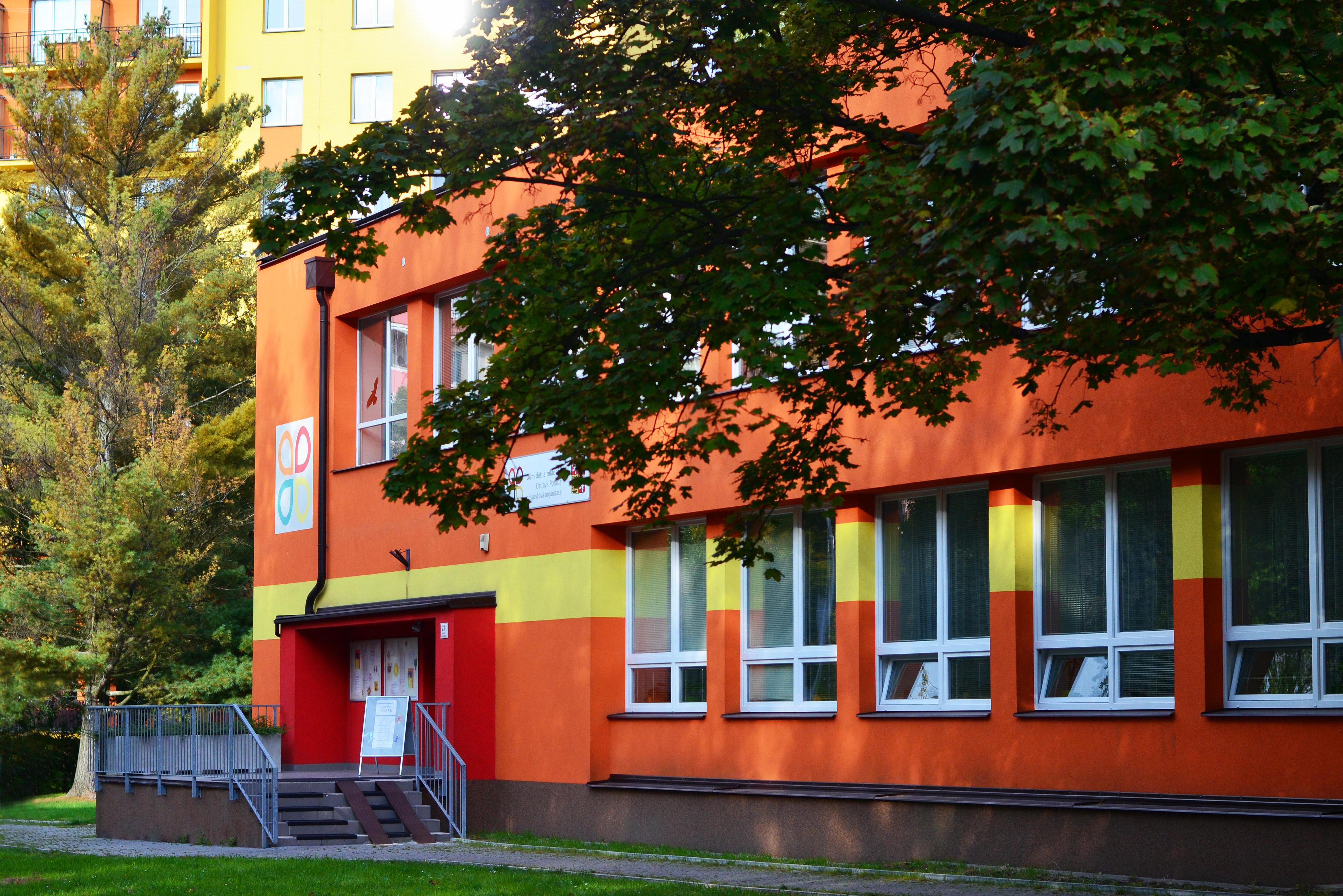 Dům dětí a mládeže, Ostrava - Poruba