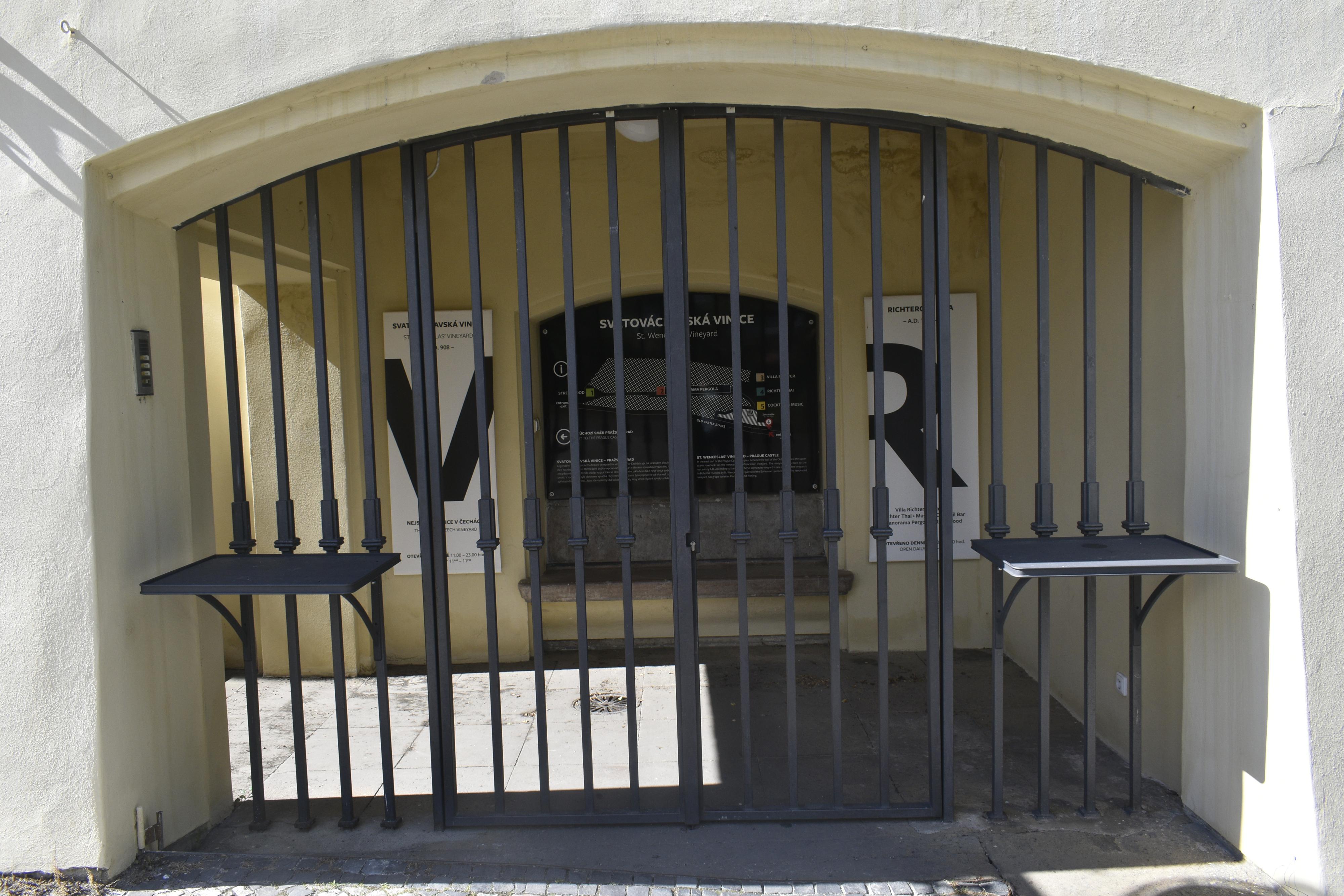 Bar Staré zámecké schody