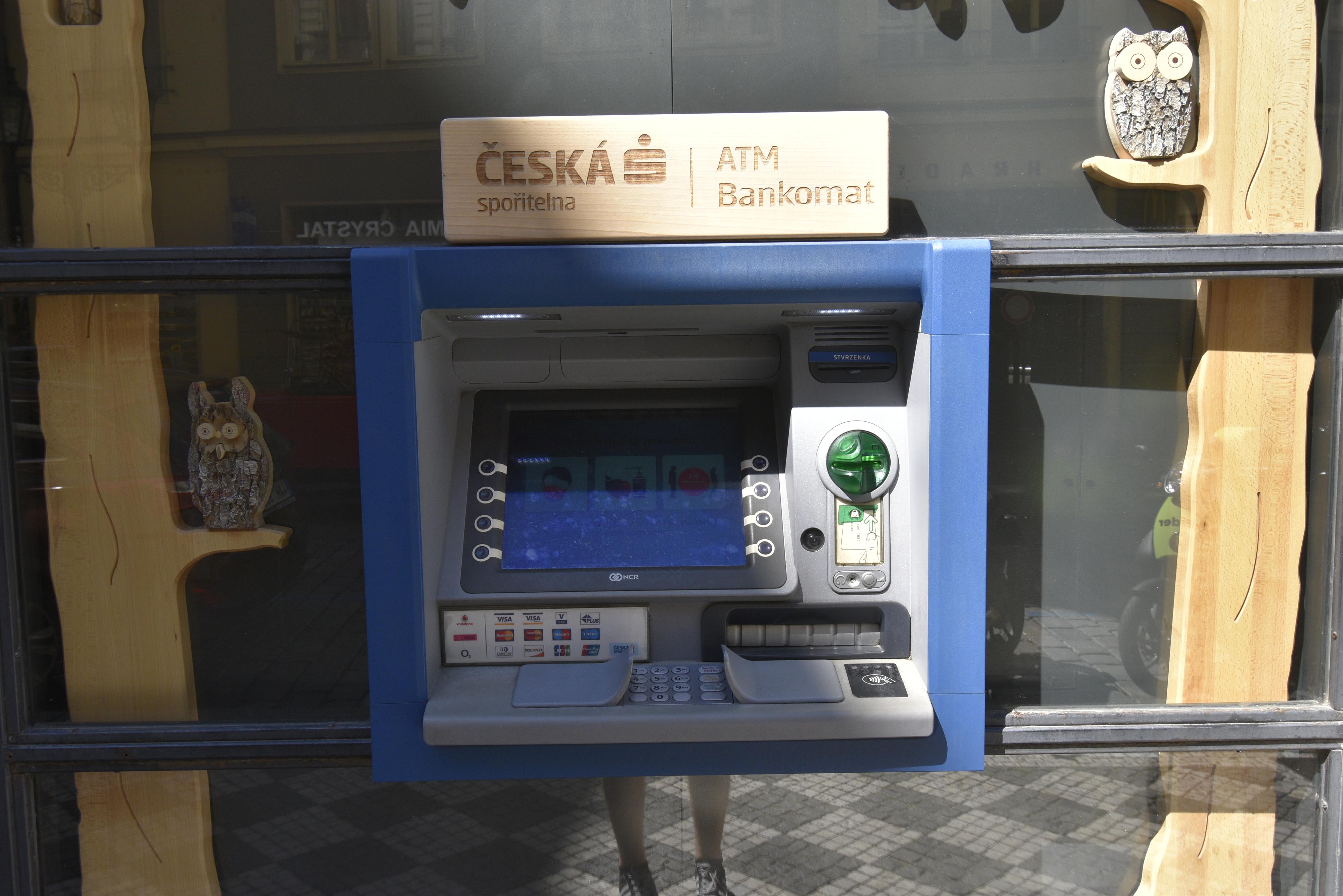 Bankomat České spořitelny foto 2