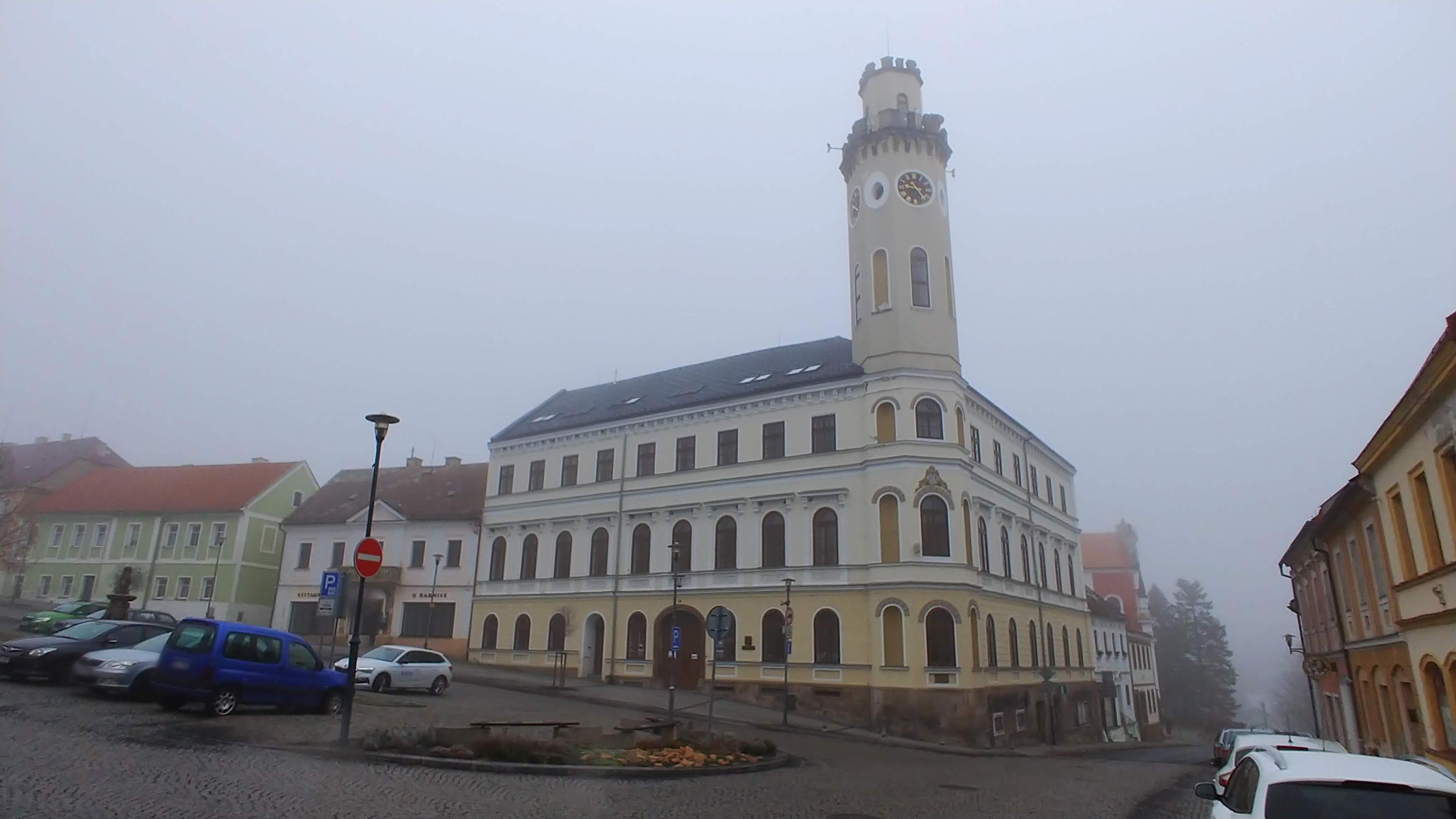 Klášterec nad Ohří - městský úřad foto 2