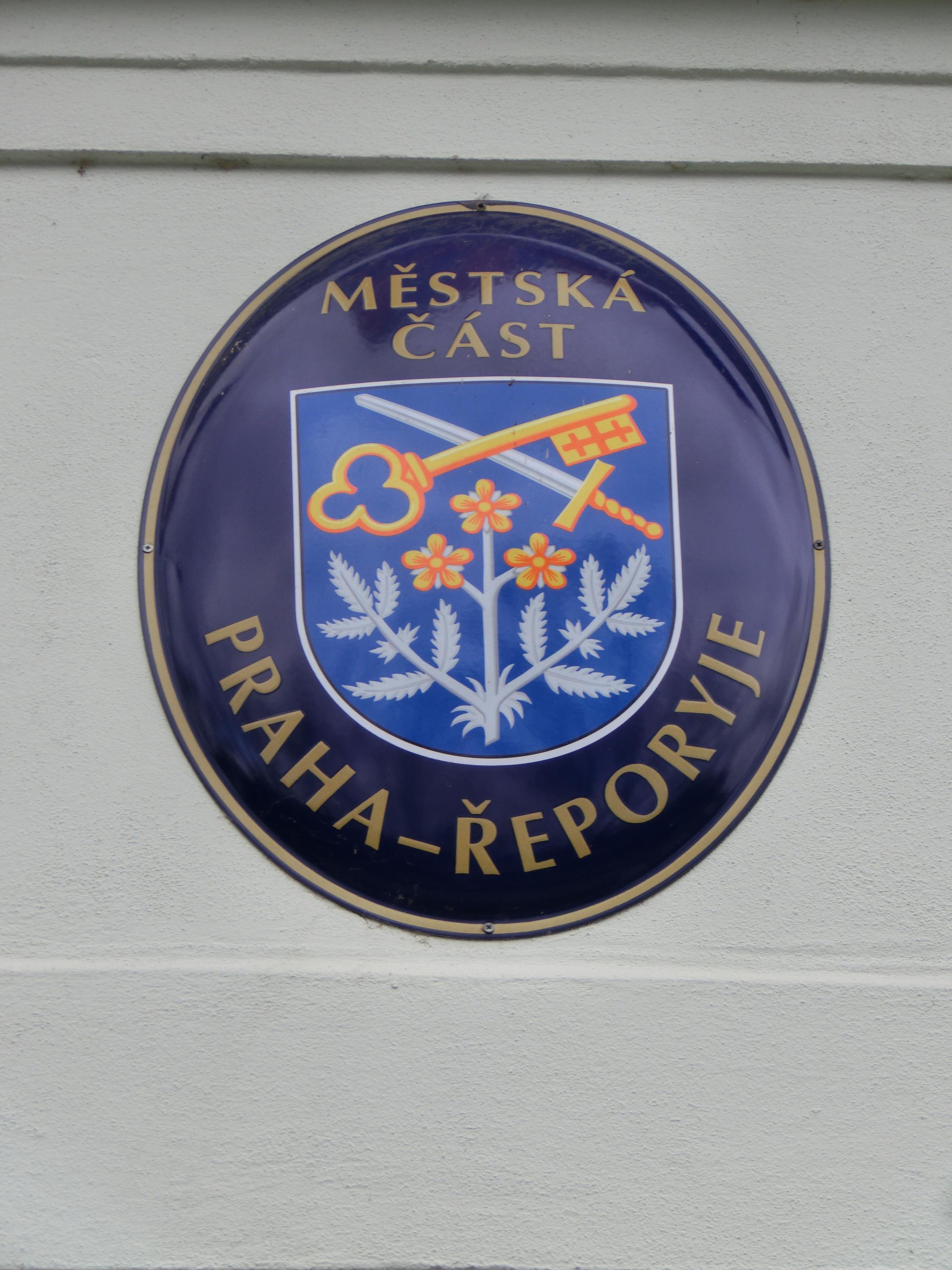 Úřad městské části Praha - Řeporyje foto 2