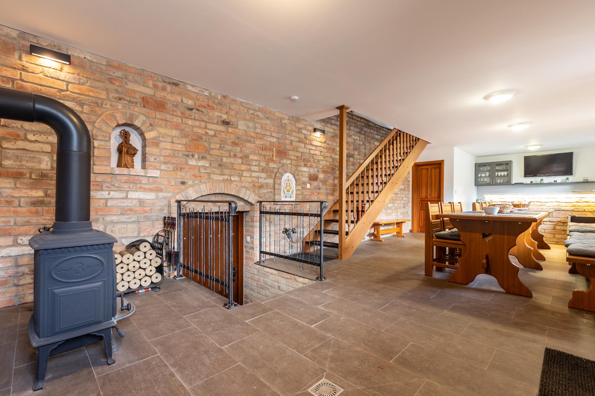 Vinný sklep s ubytováním U Římských