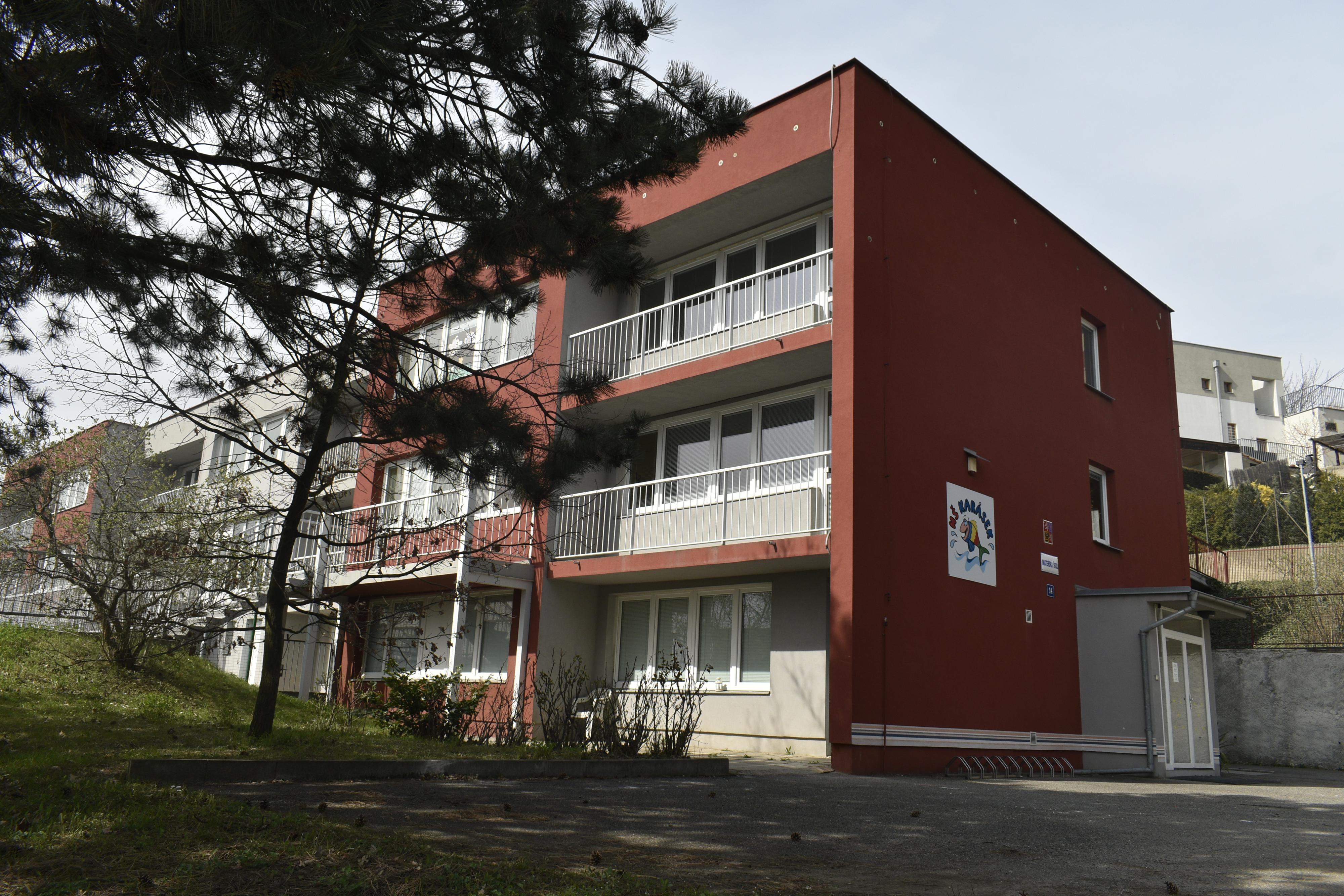 MŠ Tyršovka Praha 12, Karasova foto 1