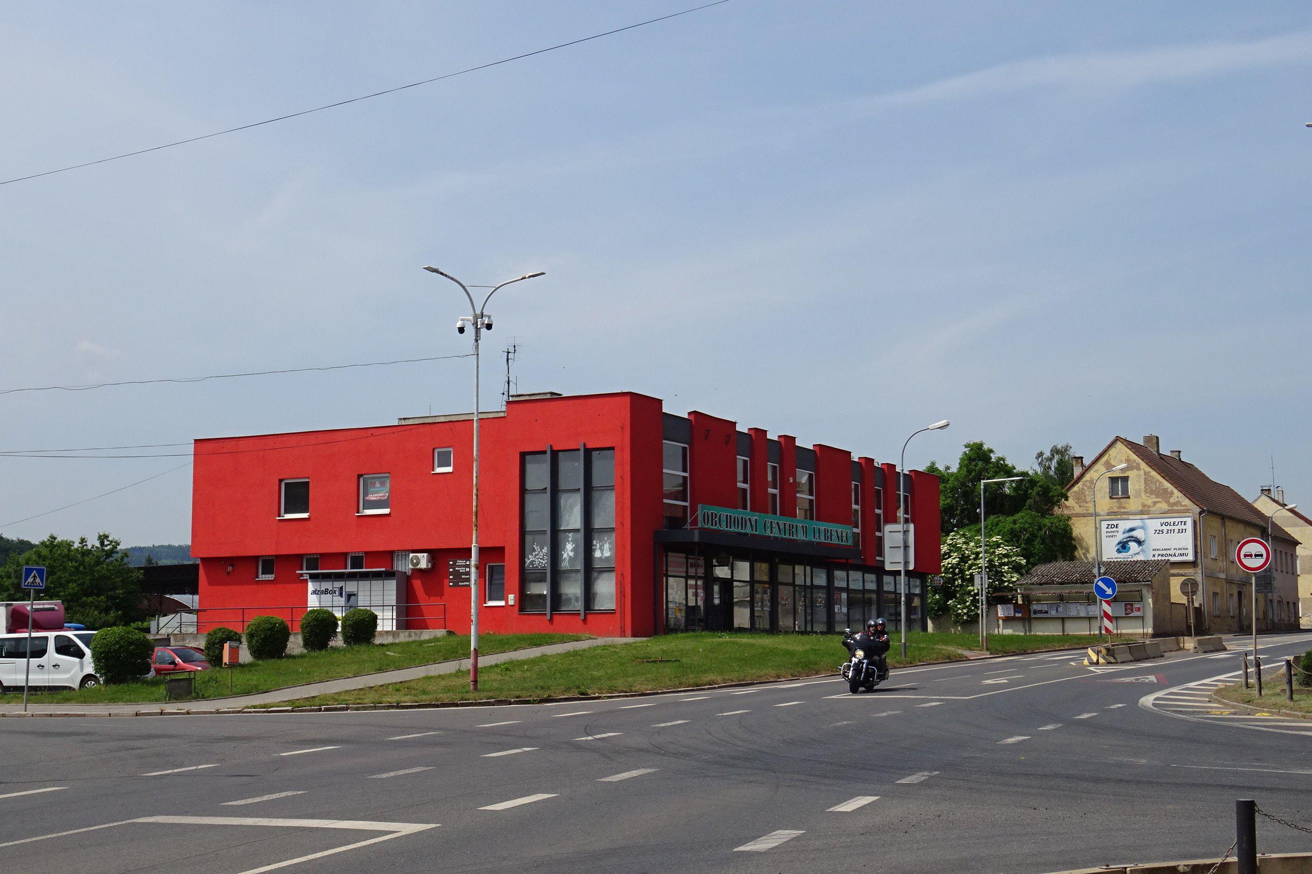 Lubenec - obecní úřad foto 4