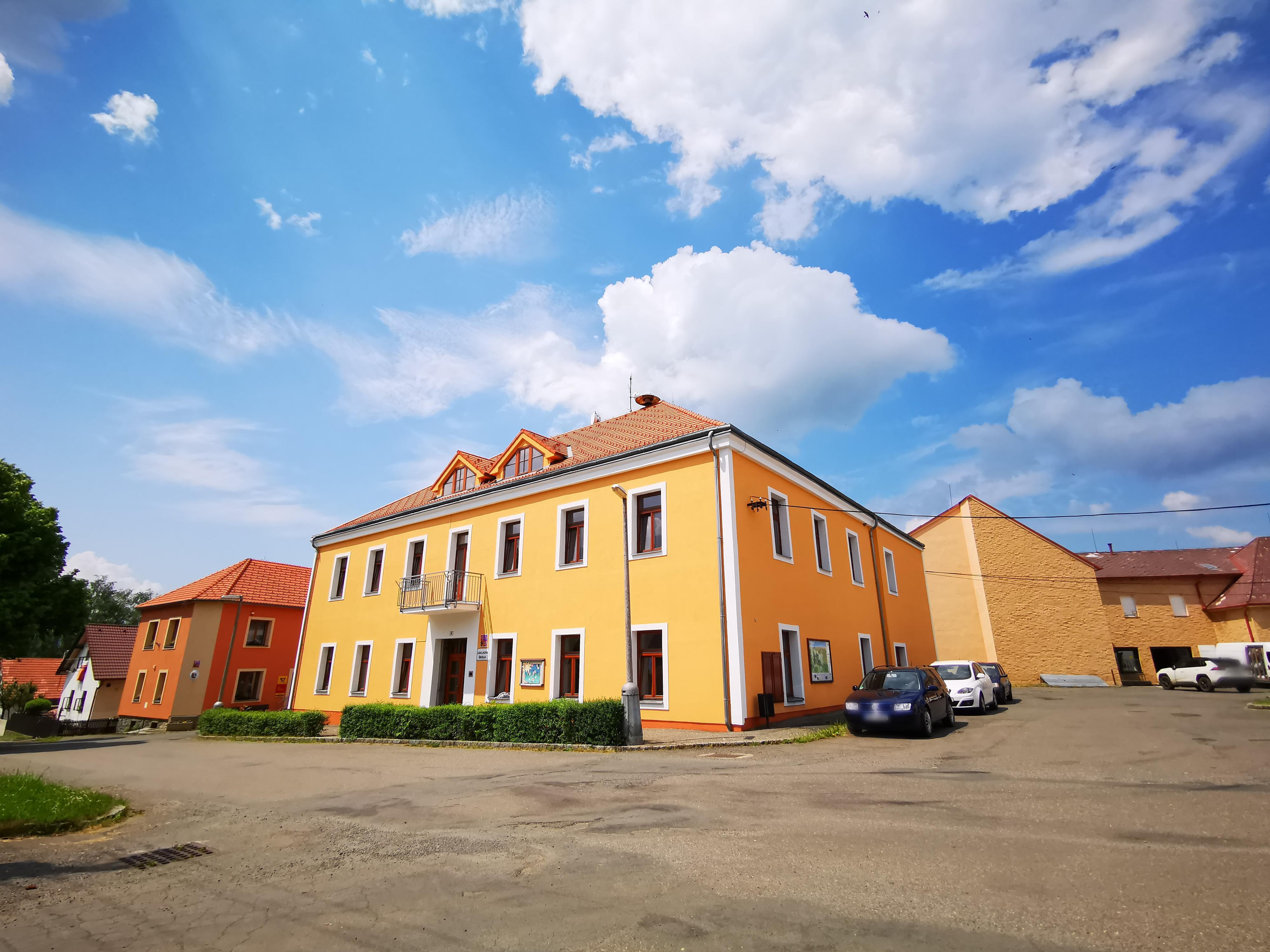 Věšín - obecní úřad foto 2