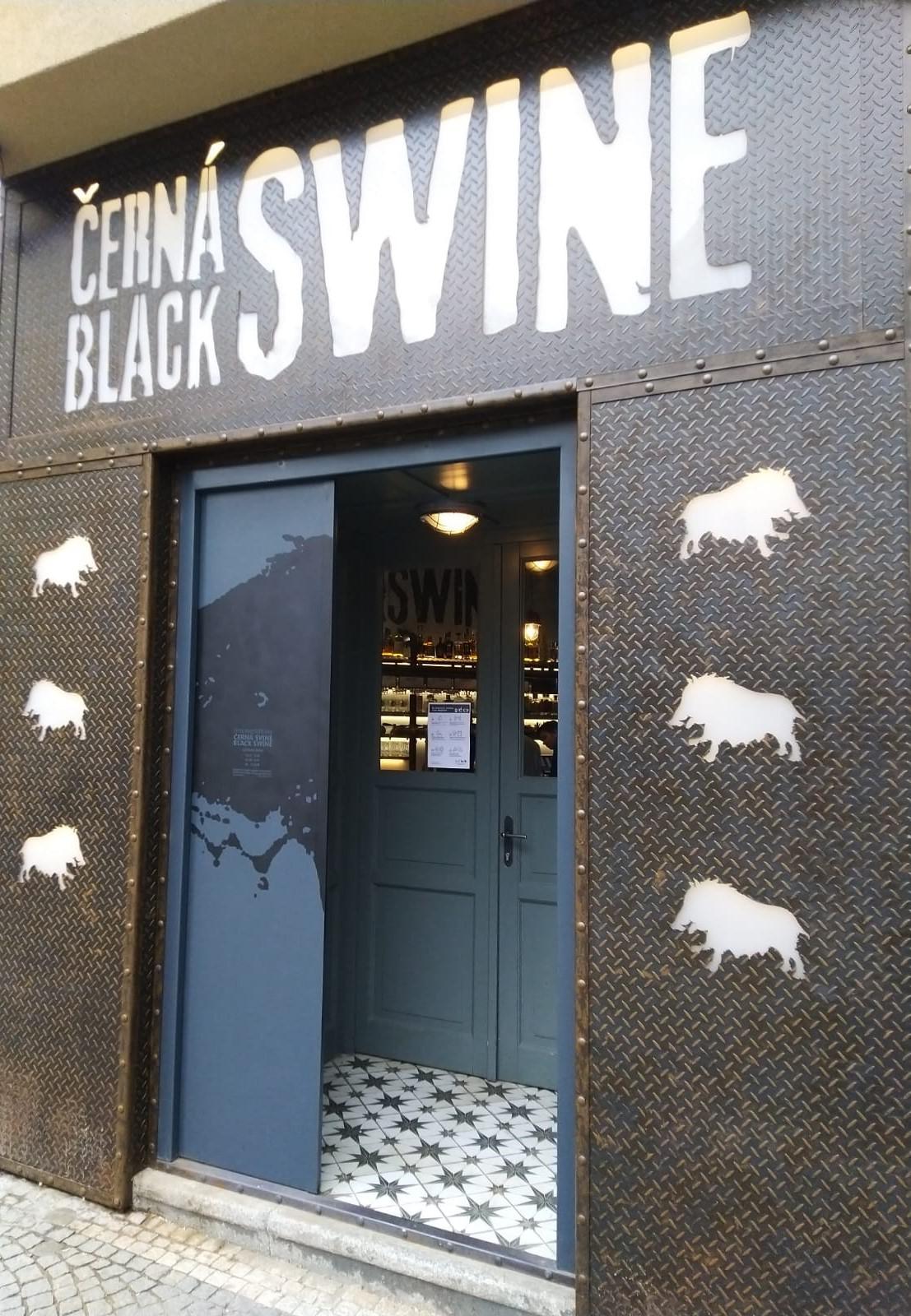 Černá Black swine foto 2