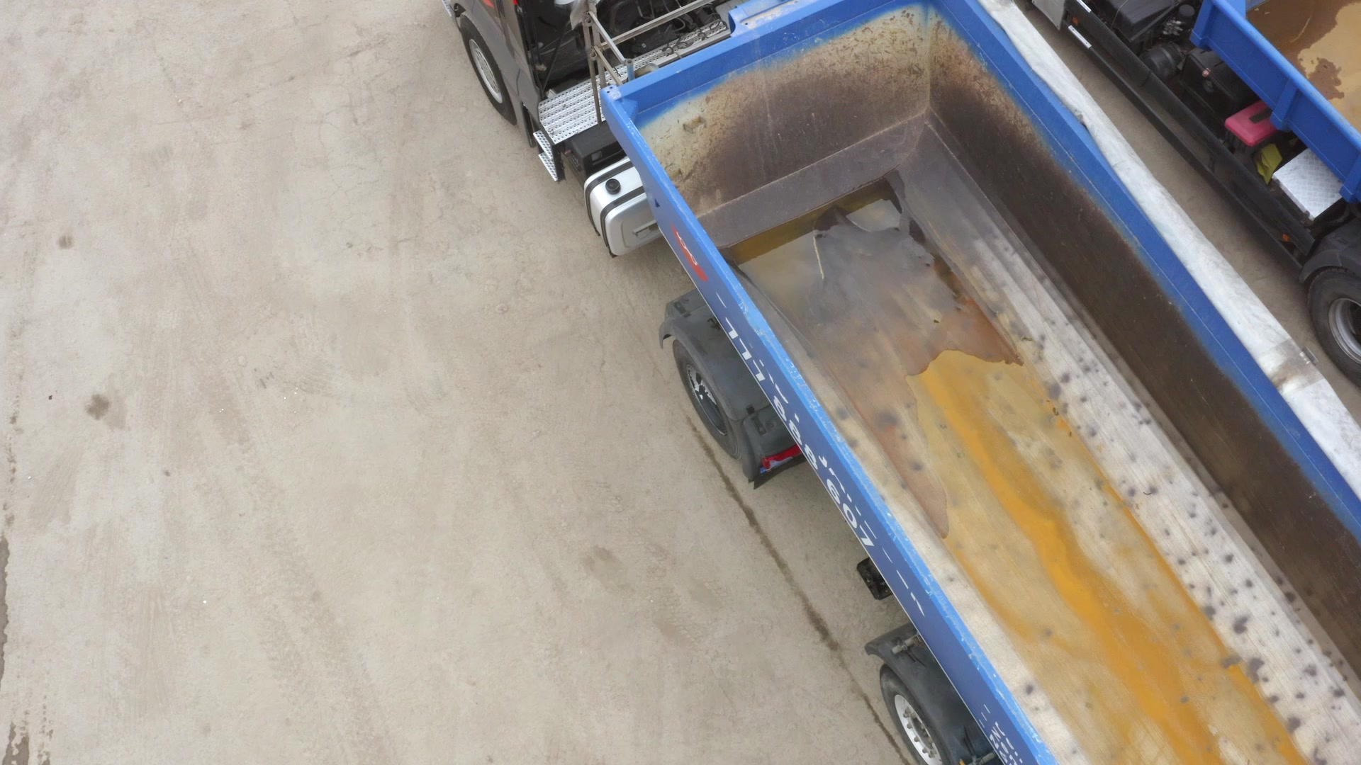 Odpady-Janeček s.r.o. foto 2 (náhled videa)