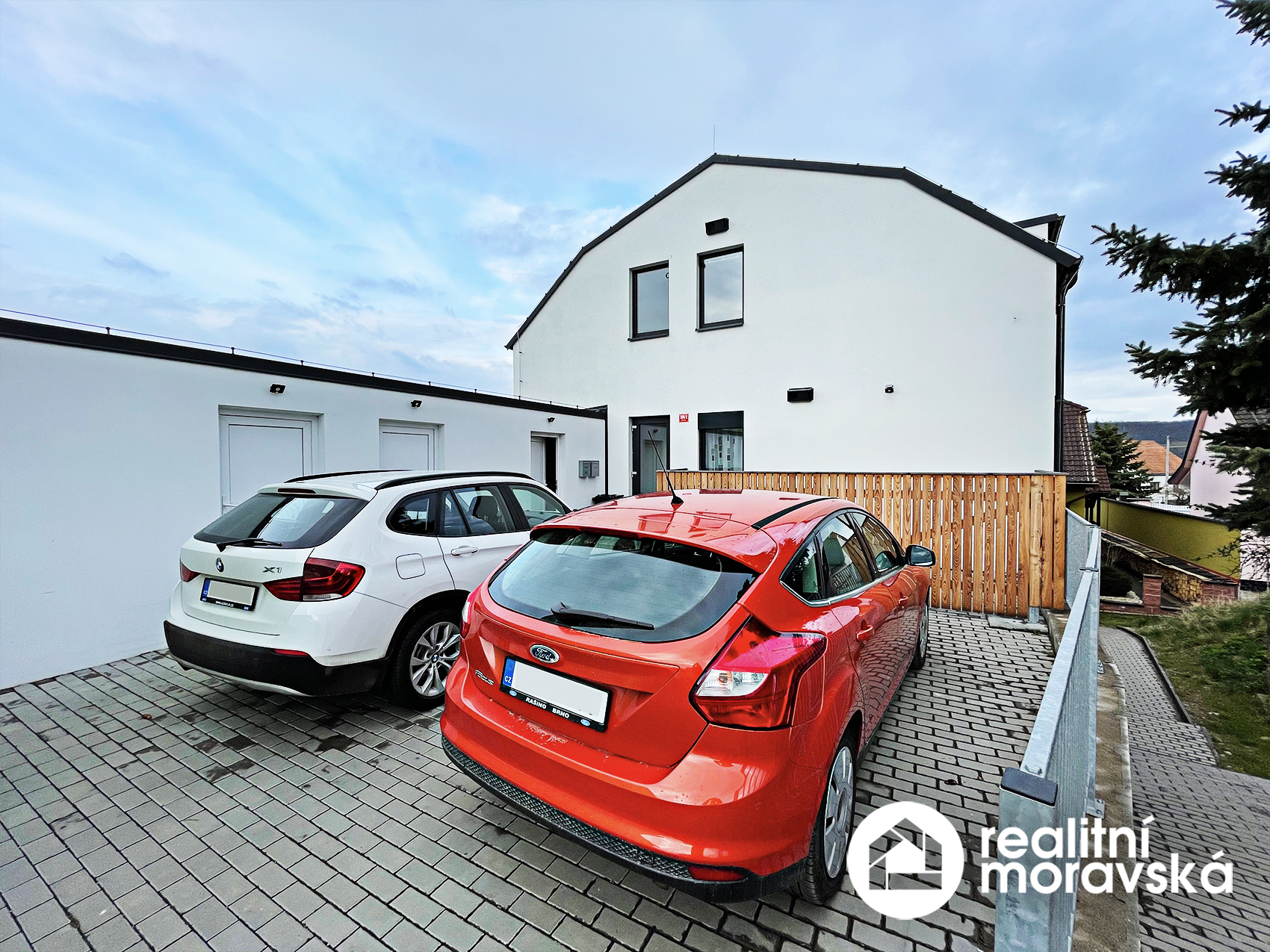 Realitní kancelář - MORAVSKÁ REALITNÍ foto 6