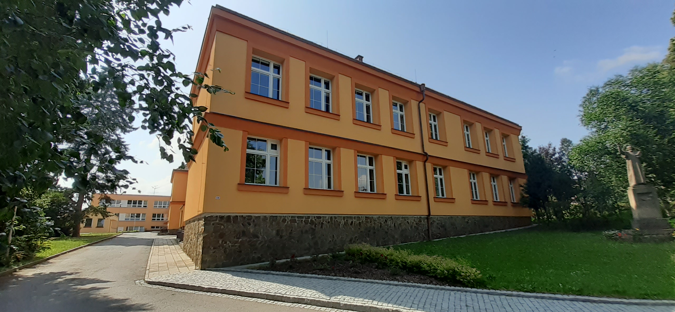 Základní škola J. A. Komenského Fulnek foto 4