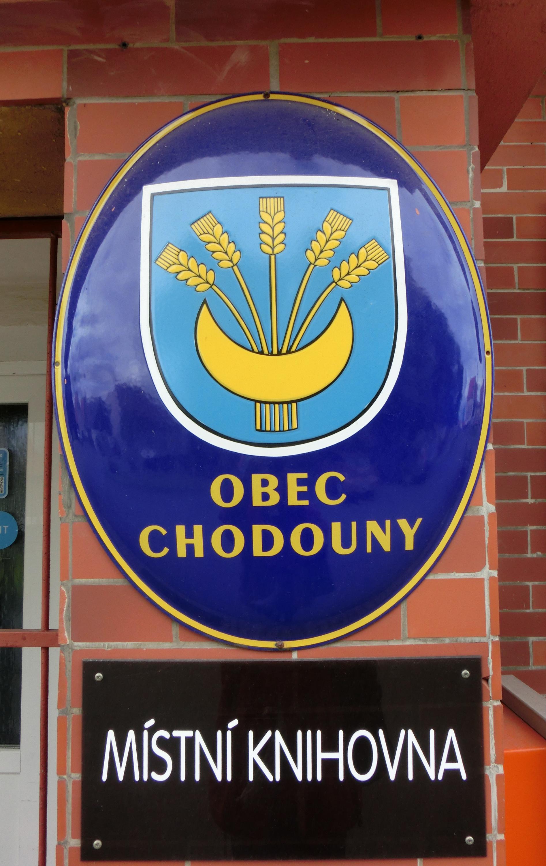 Chodouny - obecní úřad foto 2