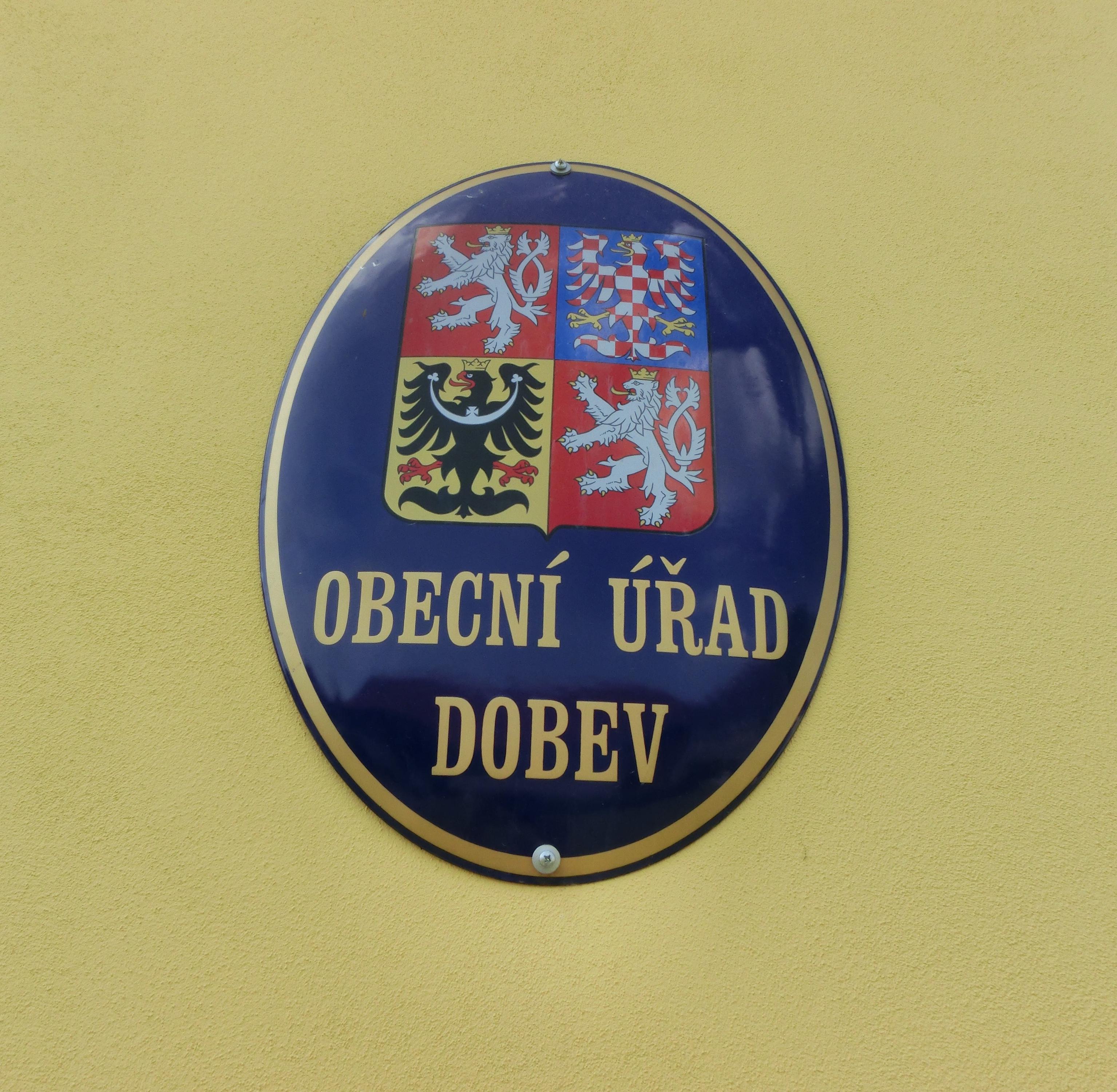 Dobev - obecní úřad foto 2