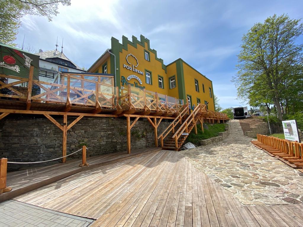 Nabíjecí stanice Grill a Restaurace Pod Lípami foto 3