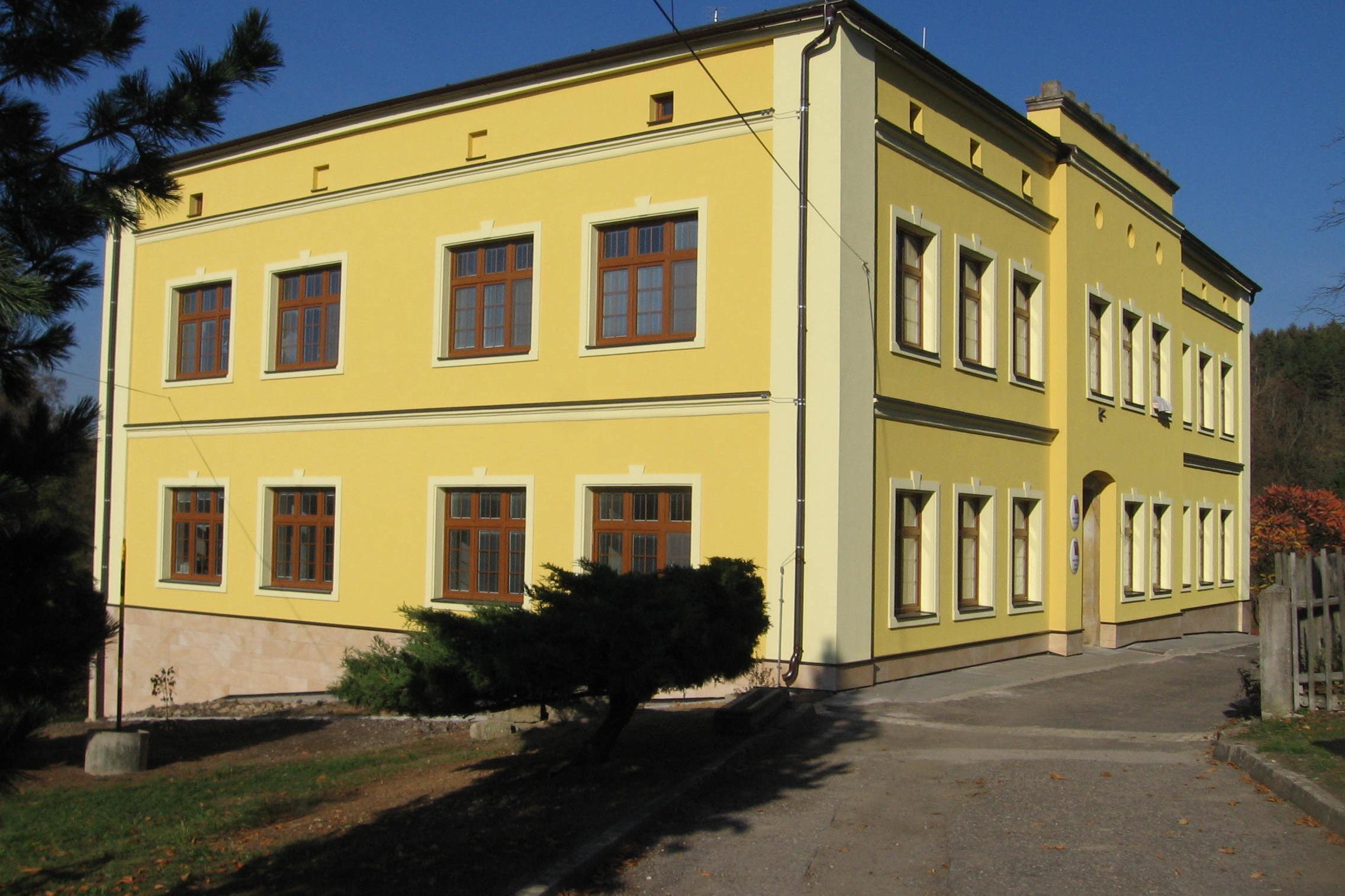 Lanžov - obecní úřad