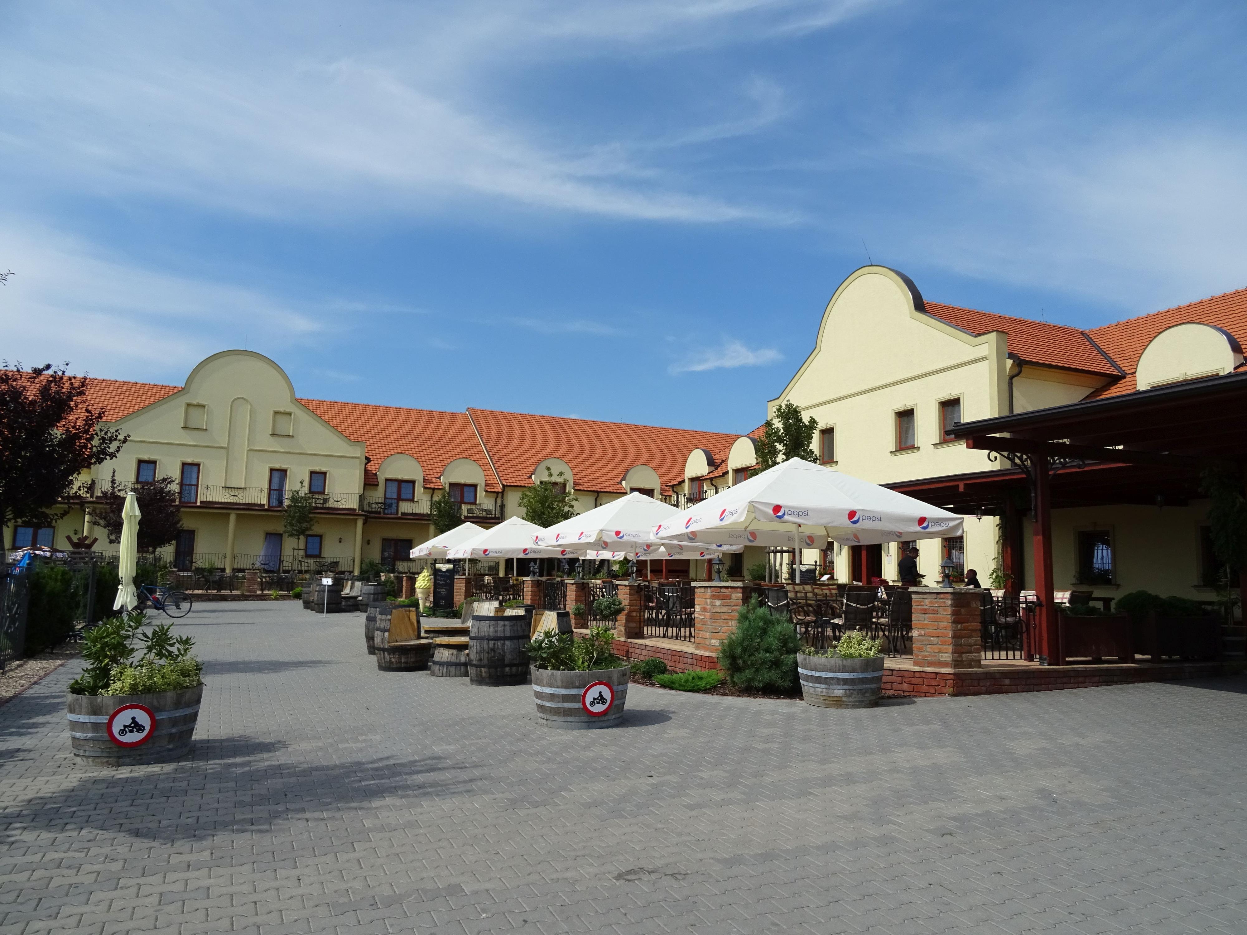 Restaurace Retro Gril U Kapličky foto 3