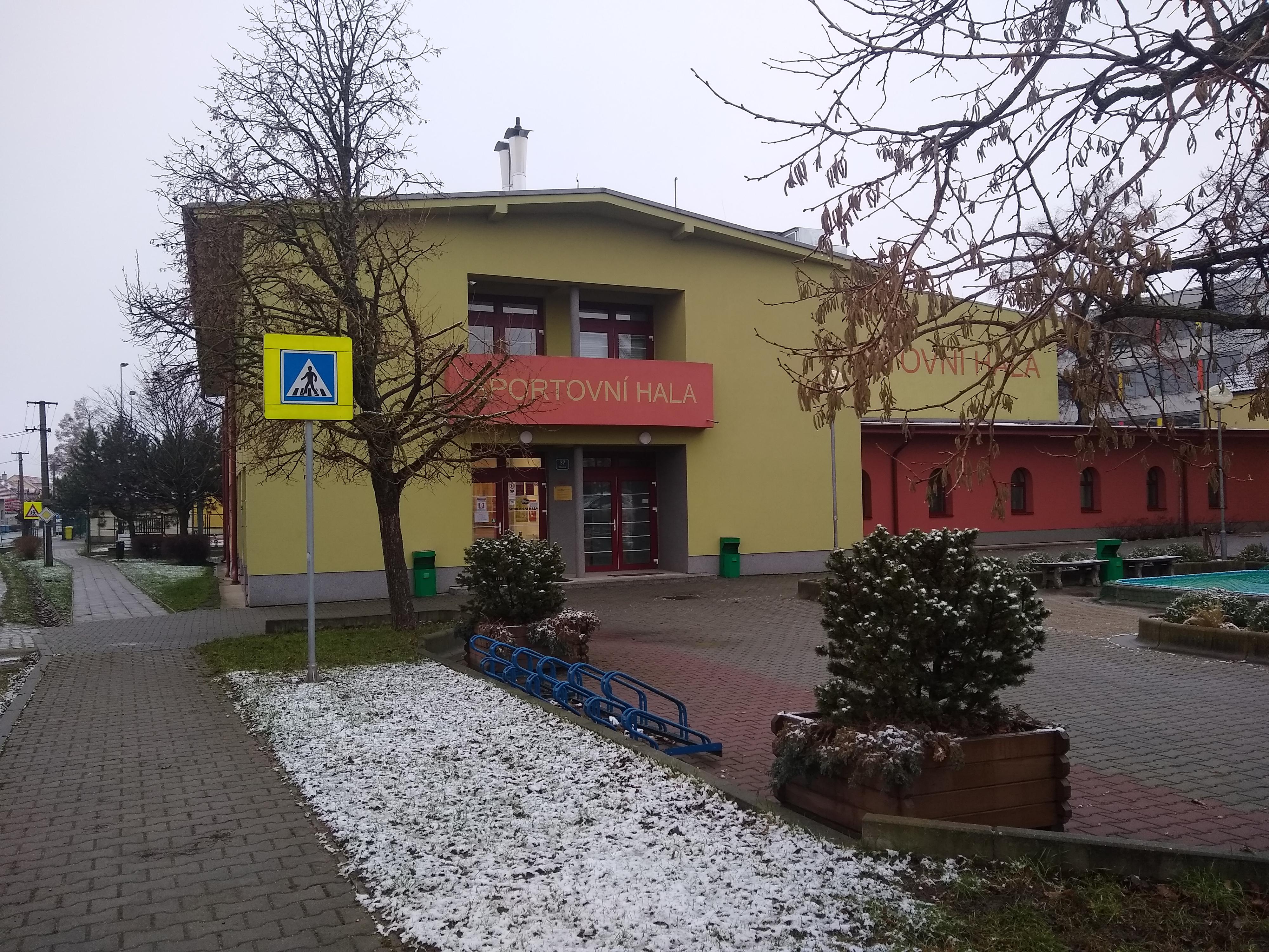 Sportovní hala Pohořelice foto 2