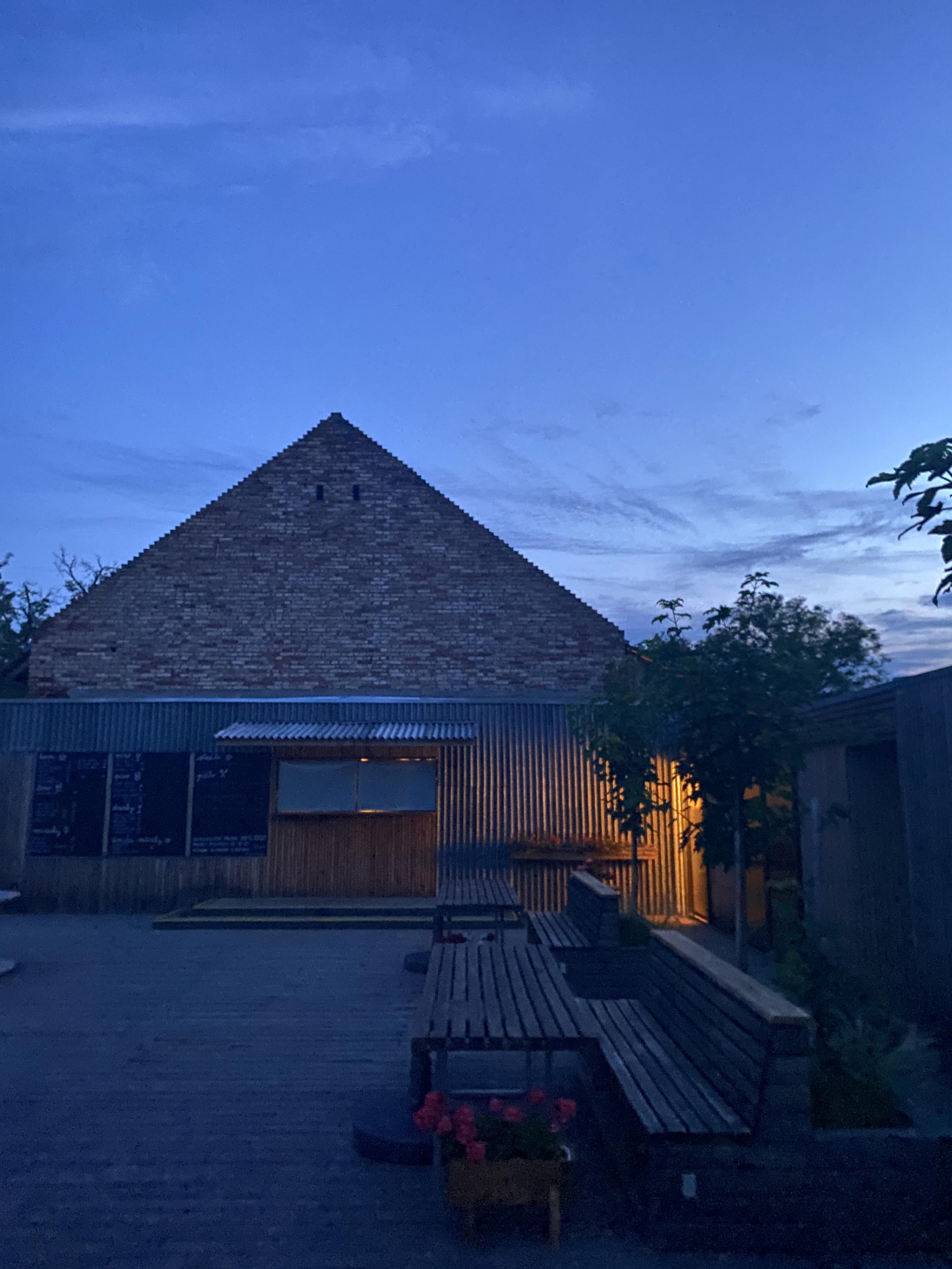 Sezónní bistro Na Kopci foto 2