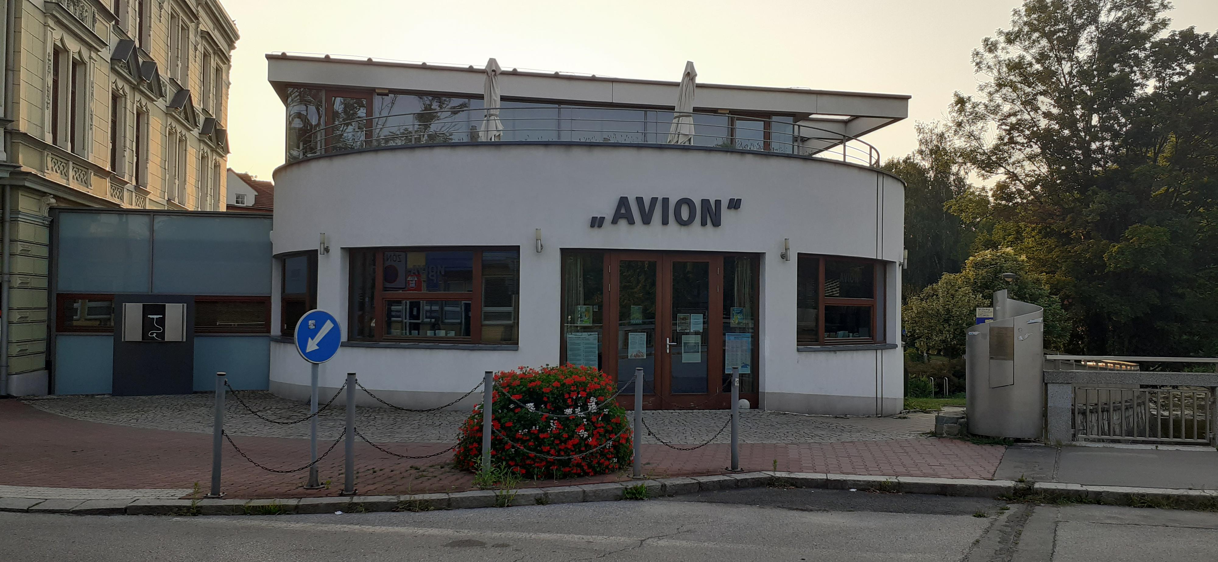 Čítárna a kavárna Avion foto 5