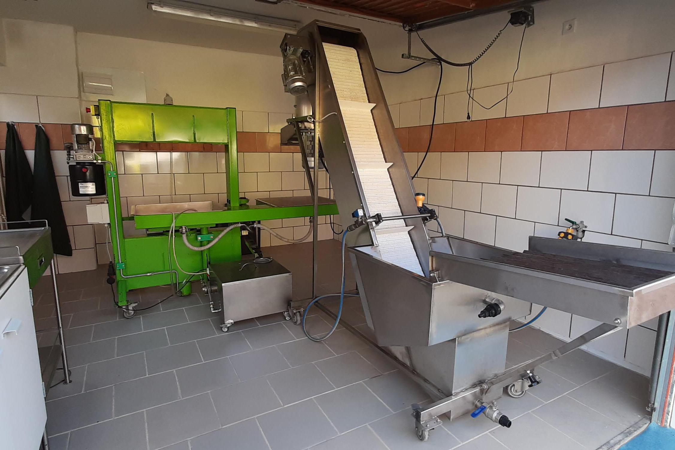 Pálenice a moštárna s pasterizací - Hrušovany u Brna