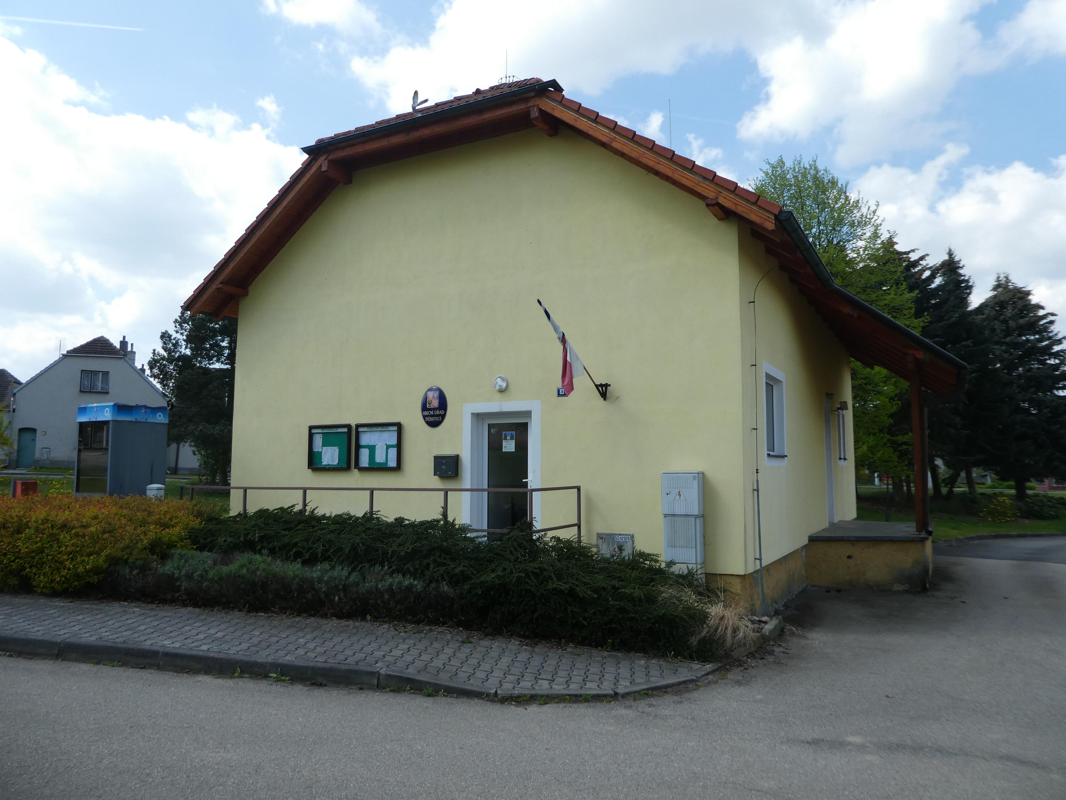 Zvěrotice - obecní úřad