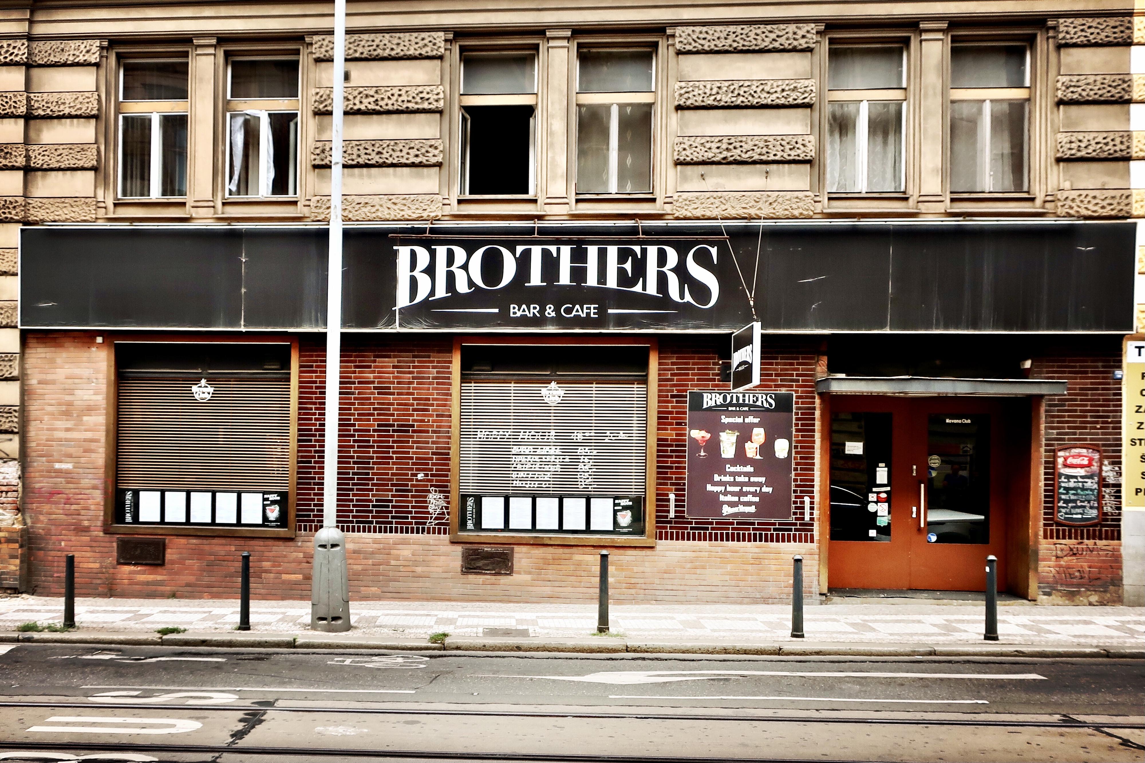Bar&cafe Brothers
