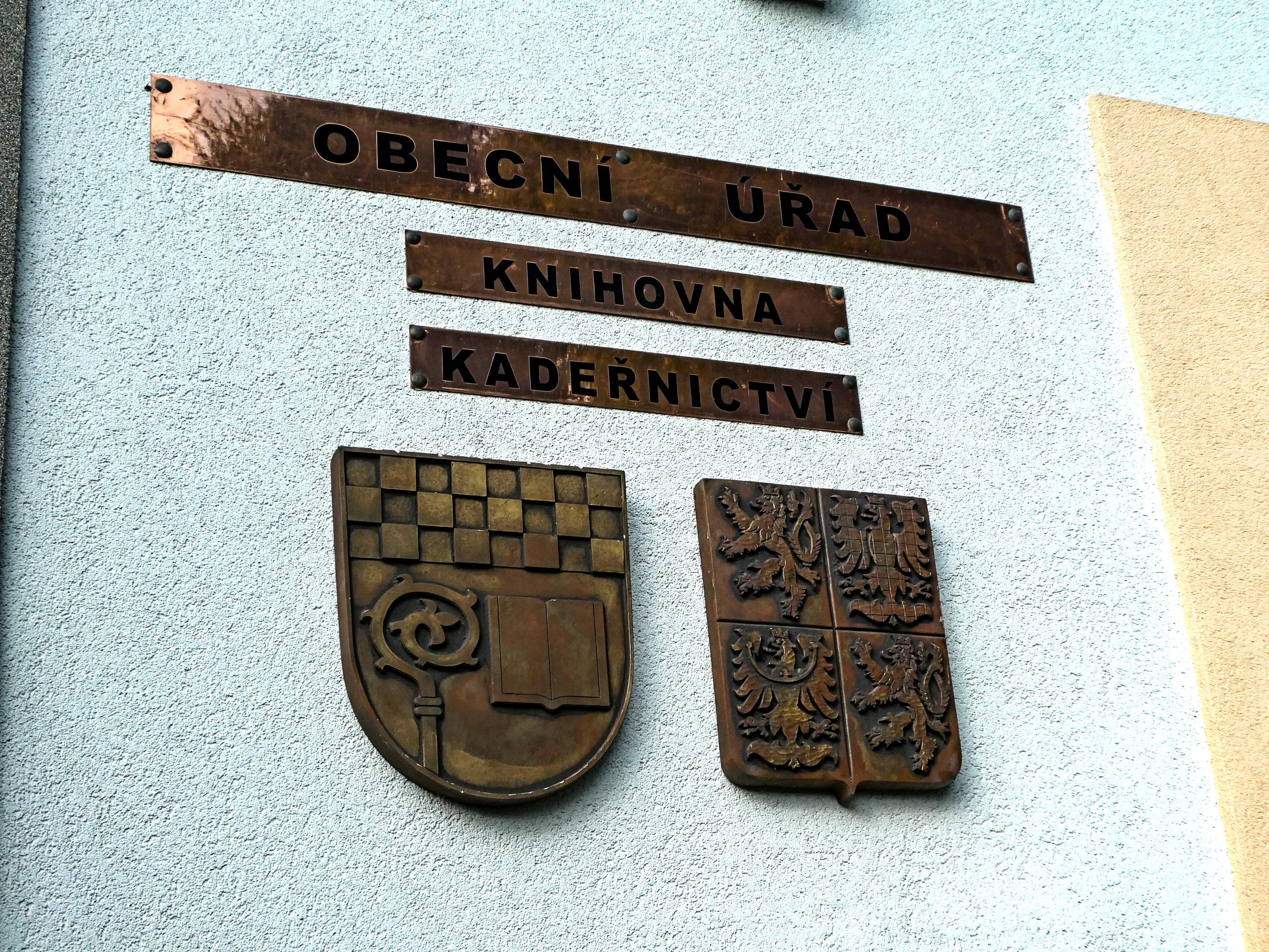 Hořiněves - obecní úřad foto 2