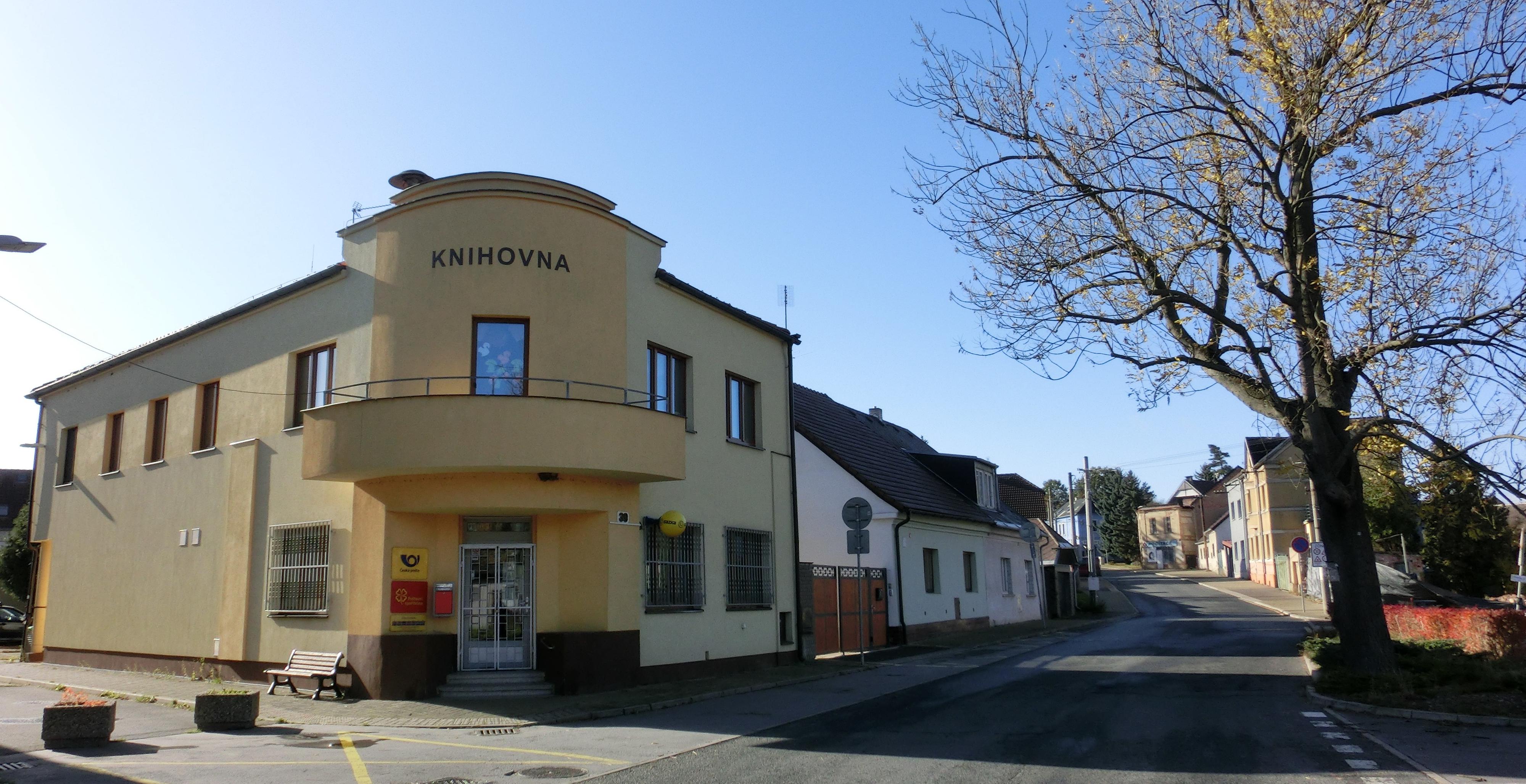 Místní knihovna Tuchlovice foto 2