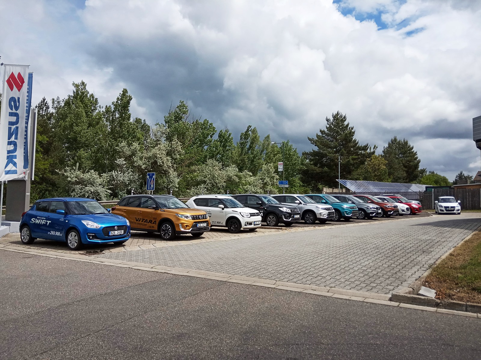 UH CAR – Suzuki a Nissan foto 4