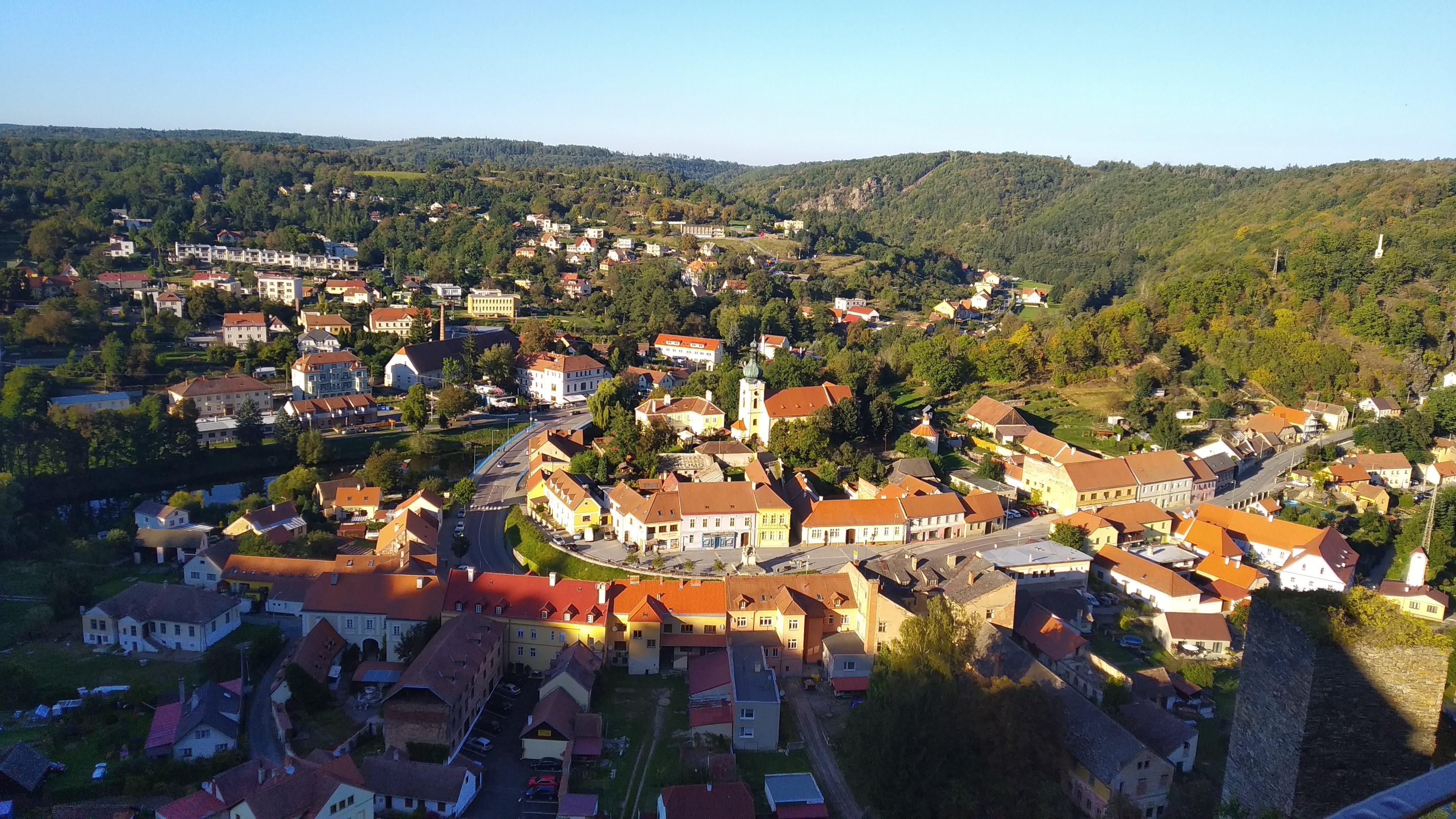 Vranov nad Dyjí - úřad městyse foto 5