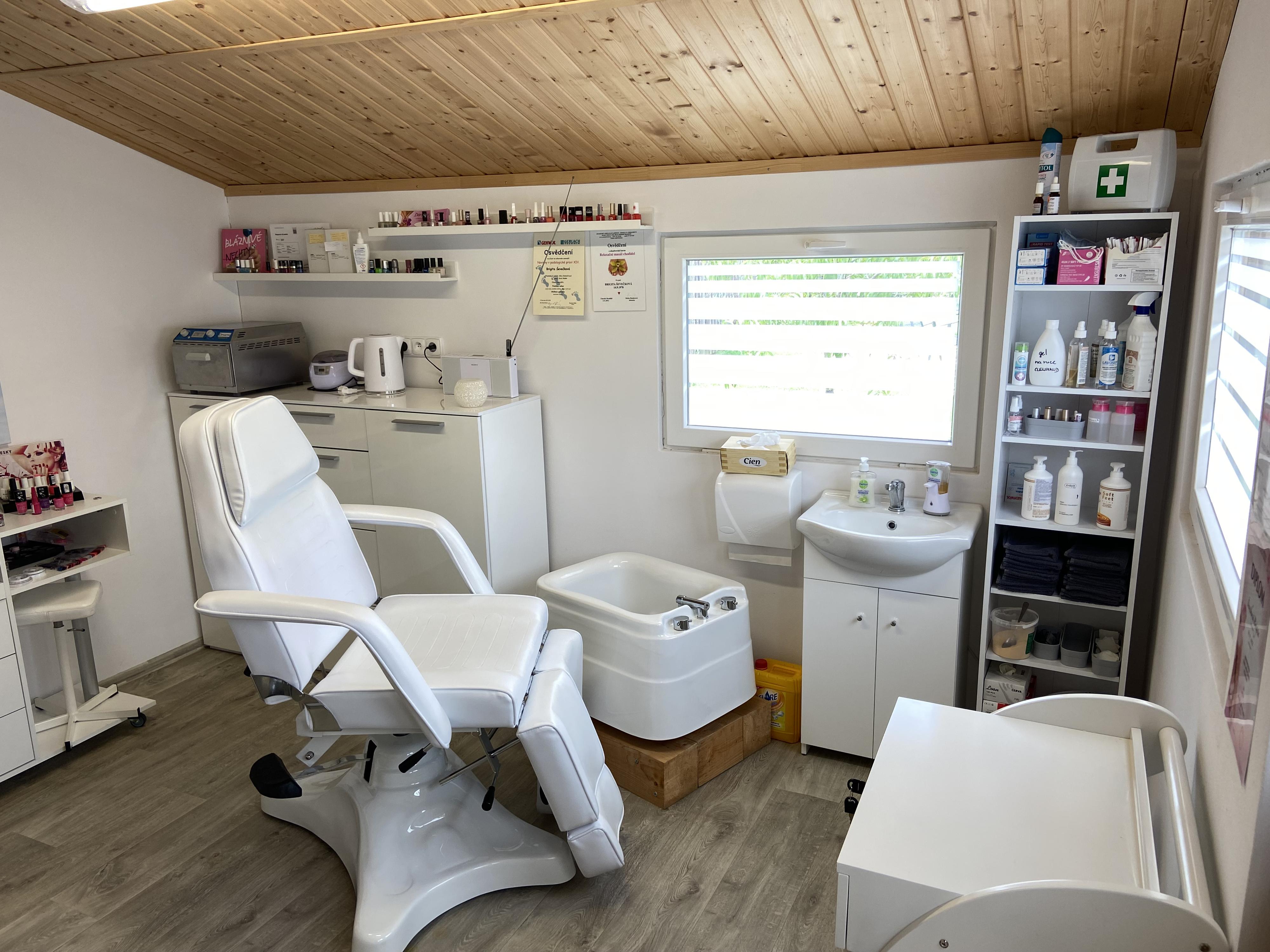 Brigita Ševečková - pedikúra a manikúra foto 2