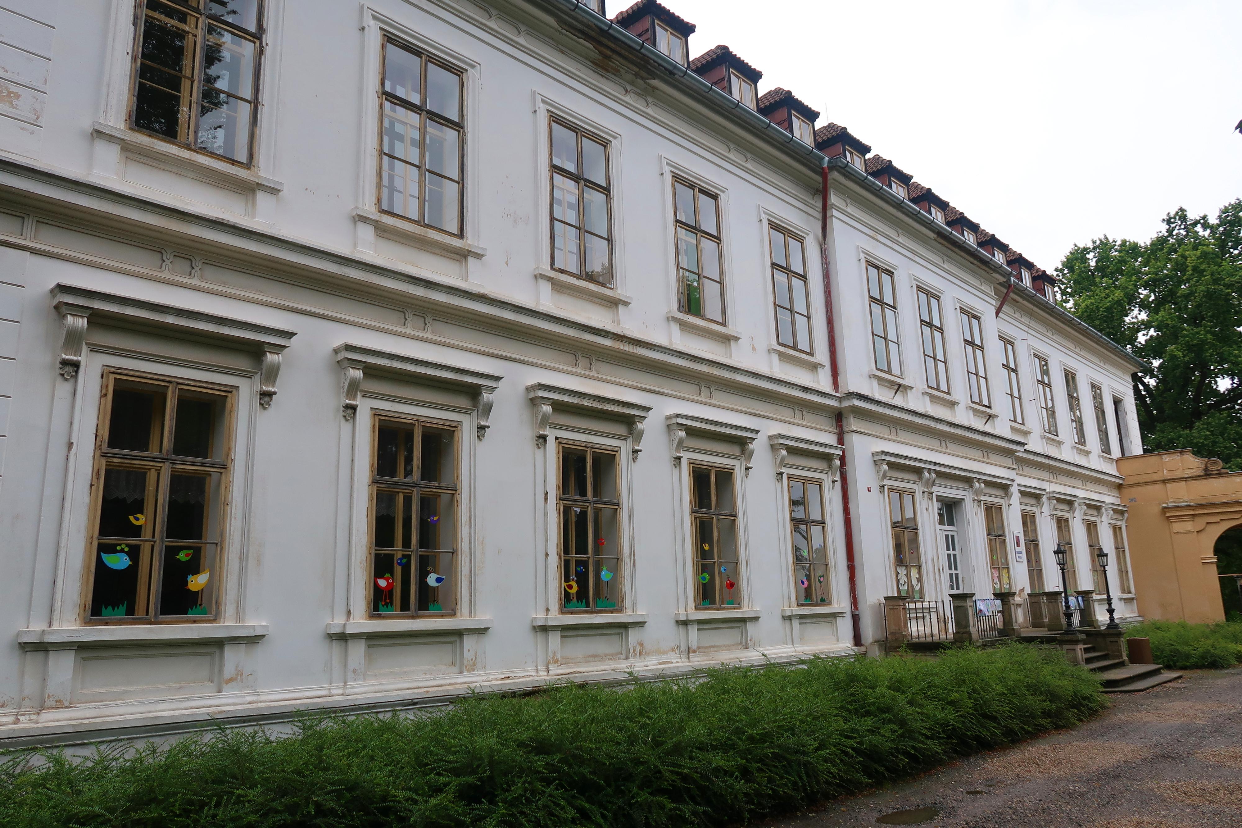 ZŠ a MŠ Ploskovice foto 2