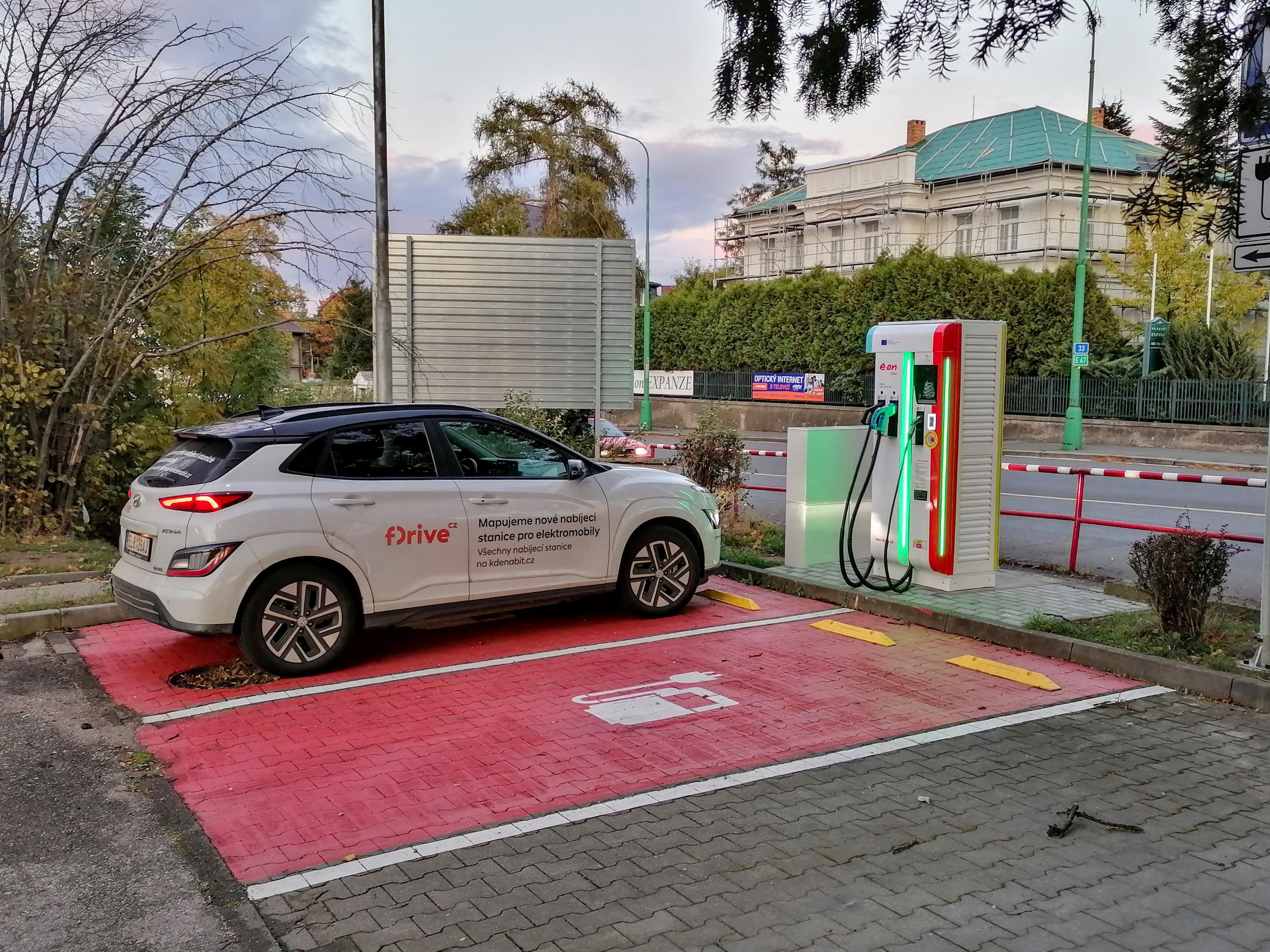 Dobíjecí stanice E.ON Drive