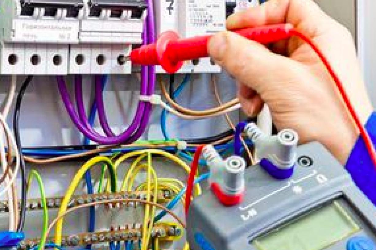 Elektro práce Tomáš Lukšíček