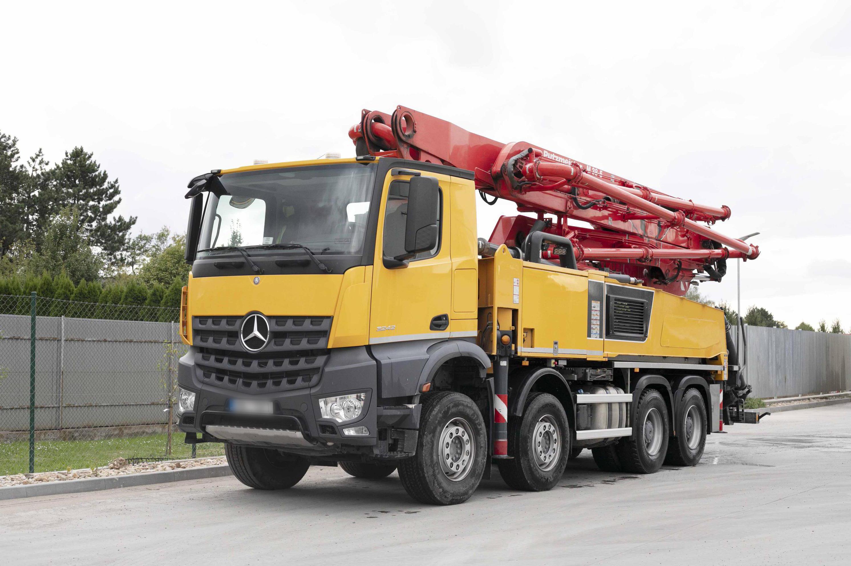 Roman Hlaváč Čerpání betonu