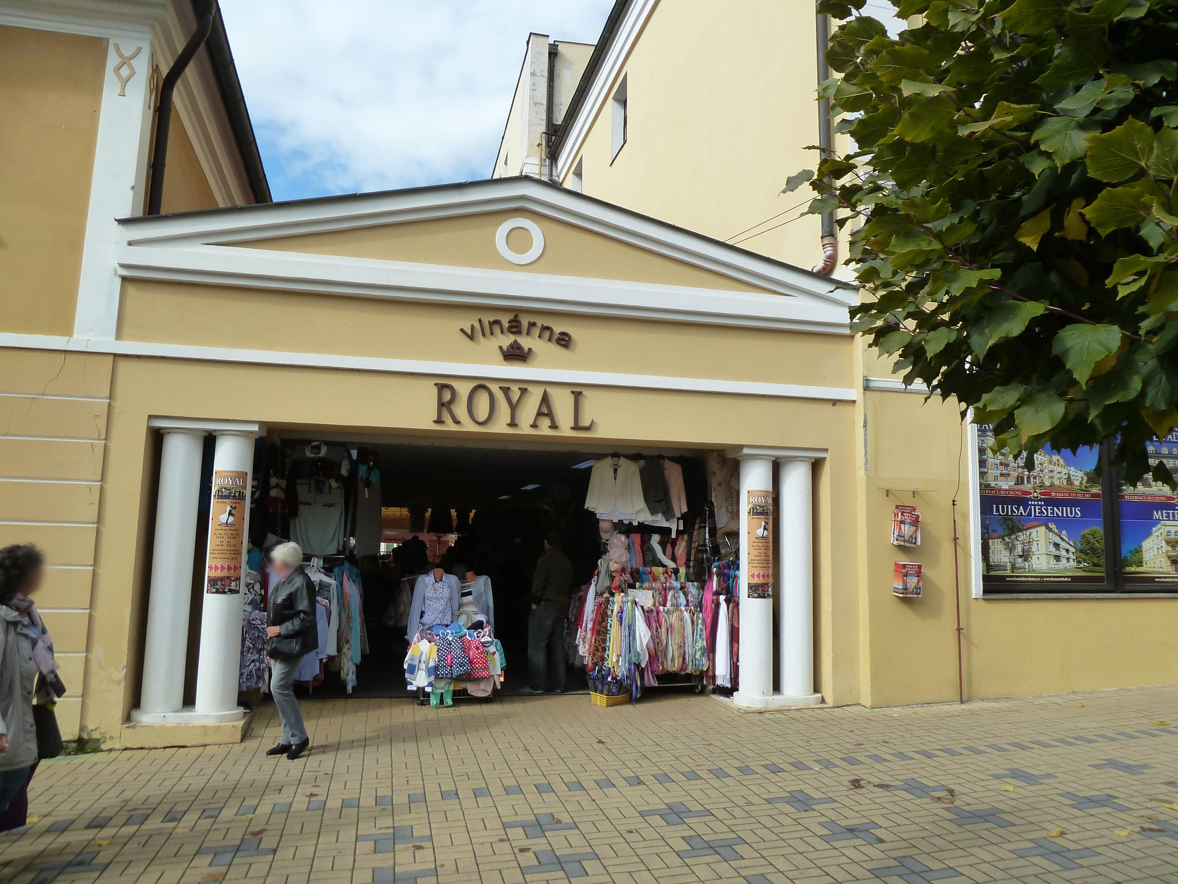 Vinárna  Royal foto 2